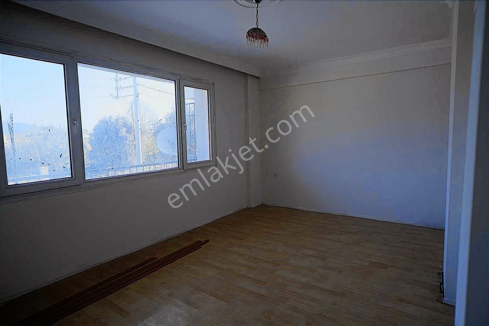 Kuşçularda Ana Cadde Üzeri Kiralık 2+1 - Görsel 6