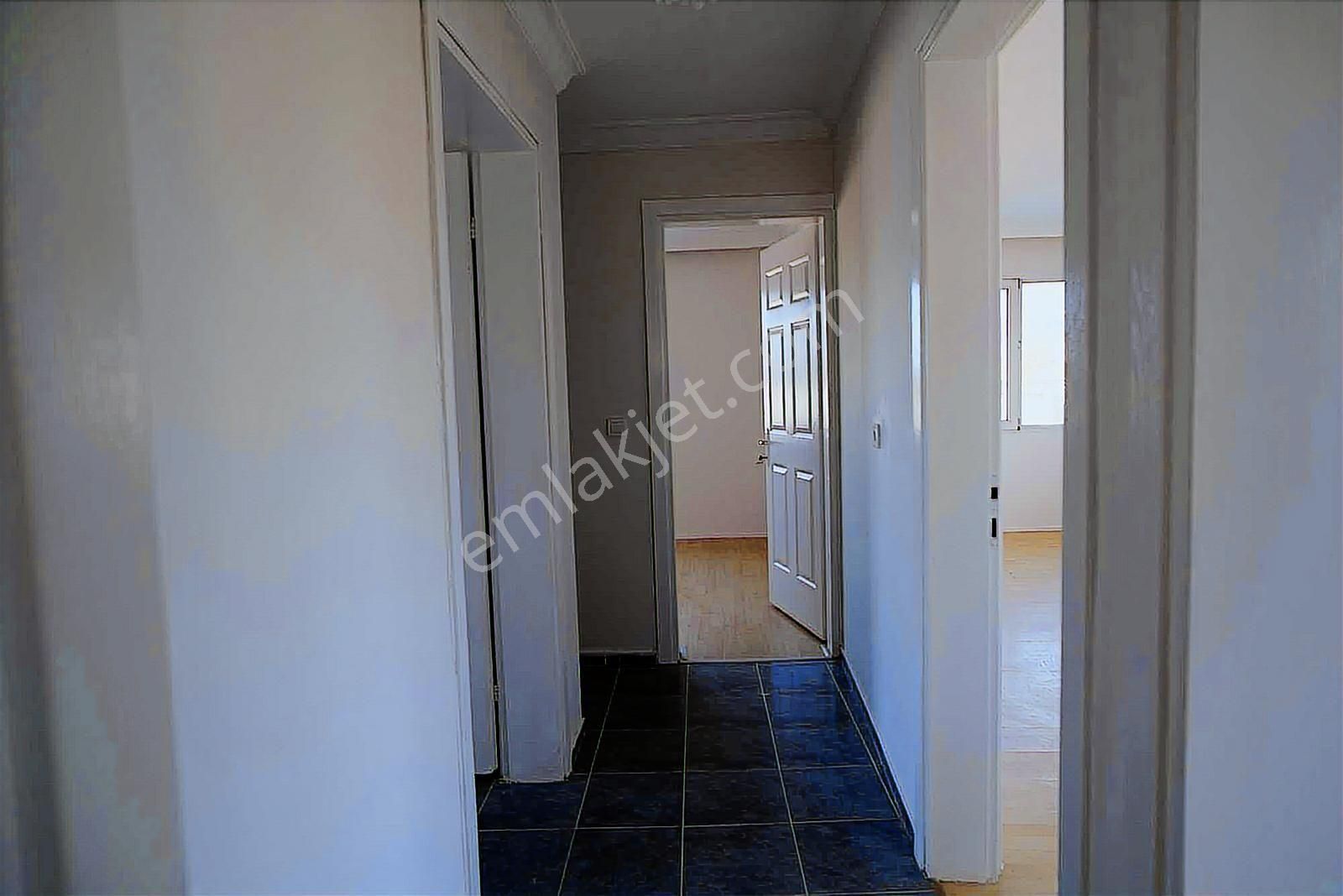 Kuşçularda Ana Cadde Üzeri Kiralık 2+1 - Görsel 13