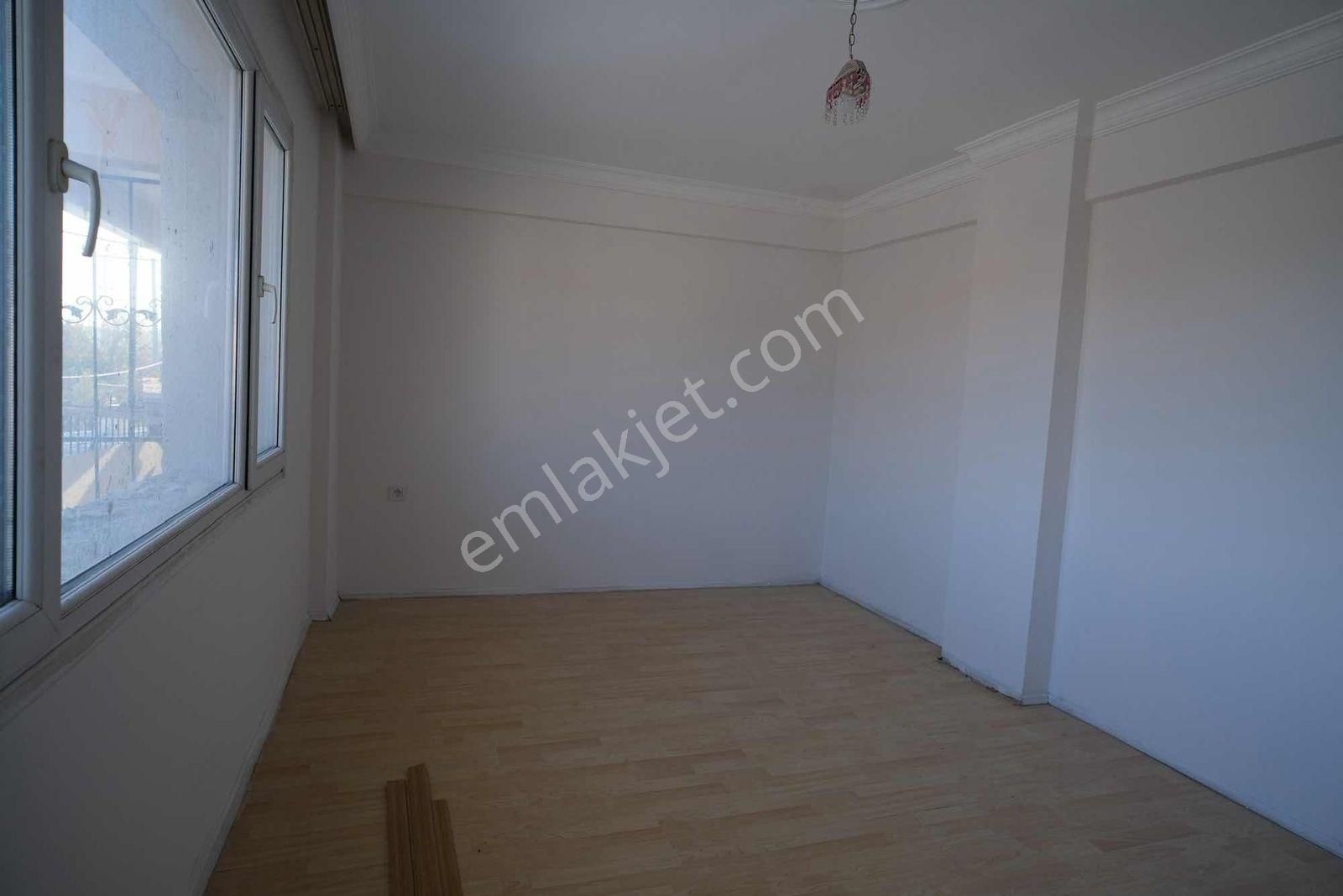 Kuşçularda Ana Cadde Üzeri Kiralık 2+1 - Görsel 16