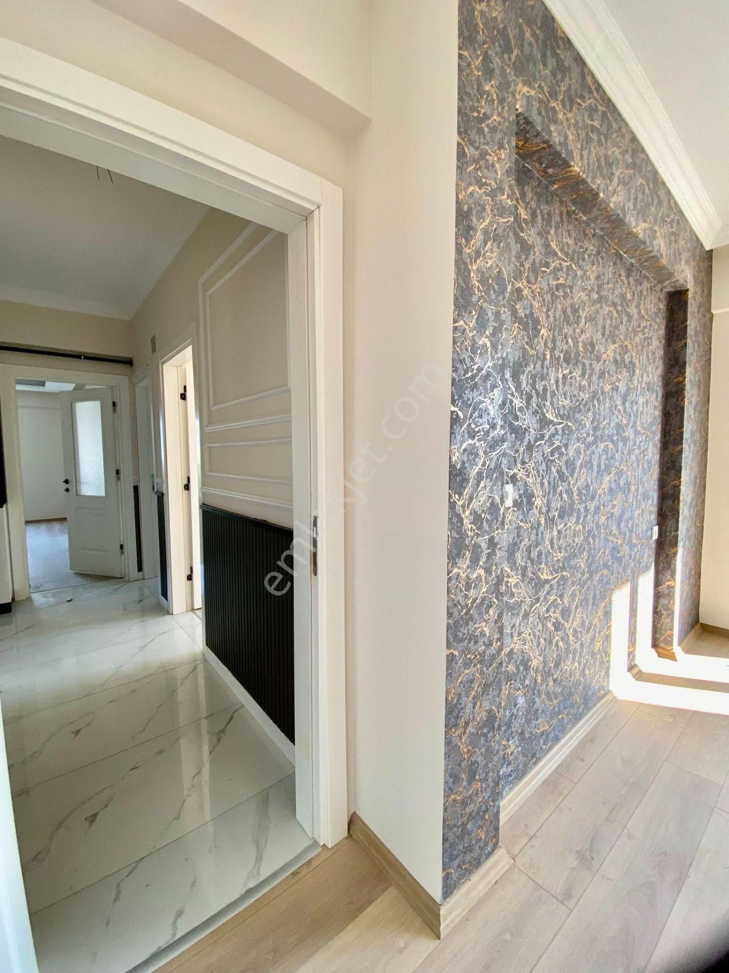 Zaferde Çok Geniş Lüx Tasarıma Sahip Site İçi Sıfır Daire - Görsel 2
