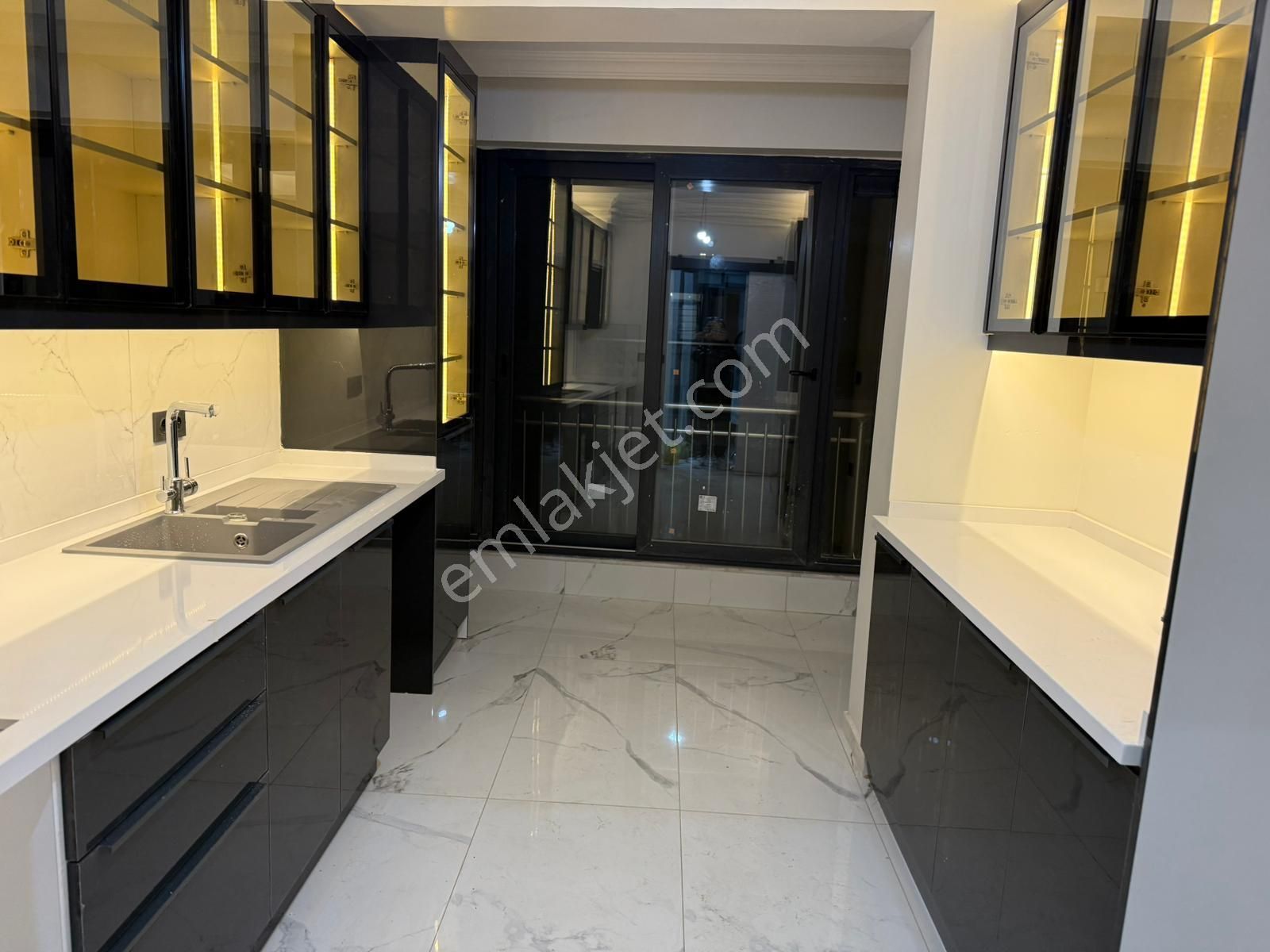 Satılık İzmir Çiğli Yenimahalle’de Çiğli Eğt.araş.hastanesinin Karşısı 2+1 Sıfır Daire - Görsel 5