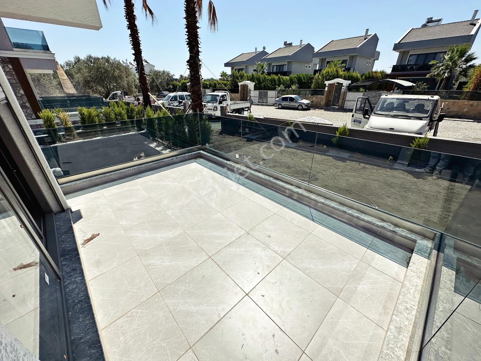 Güre'de Denize Yakın Lüks Tasarım 4+1 Havuzlu Satılık Villa - Görsel 19