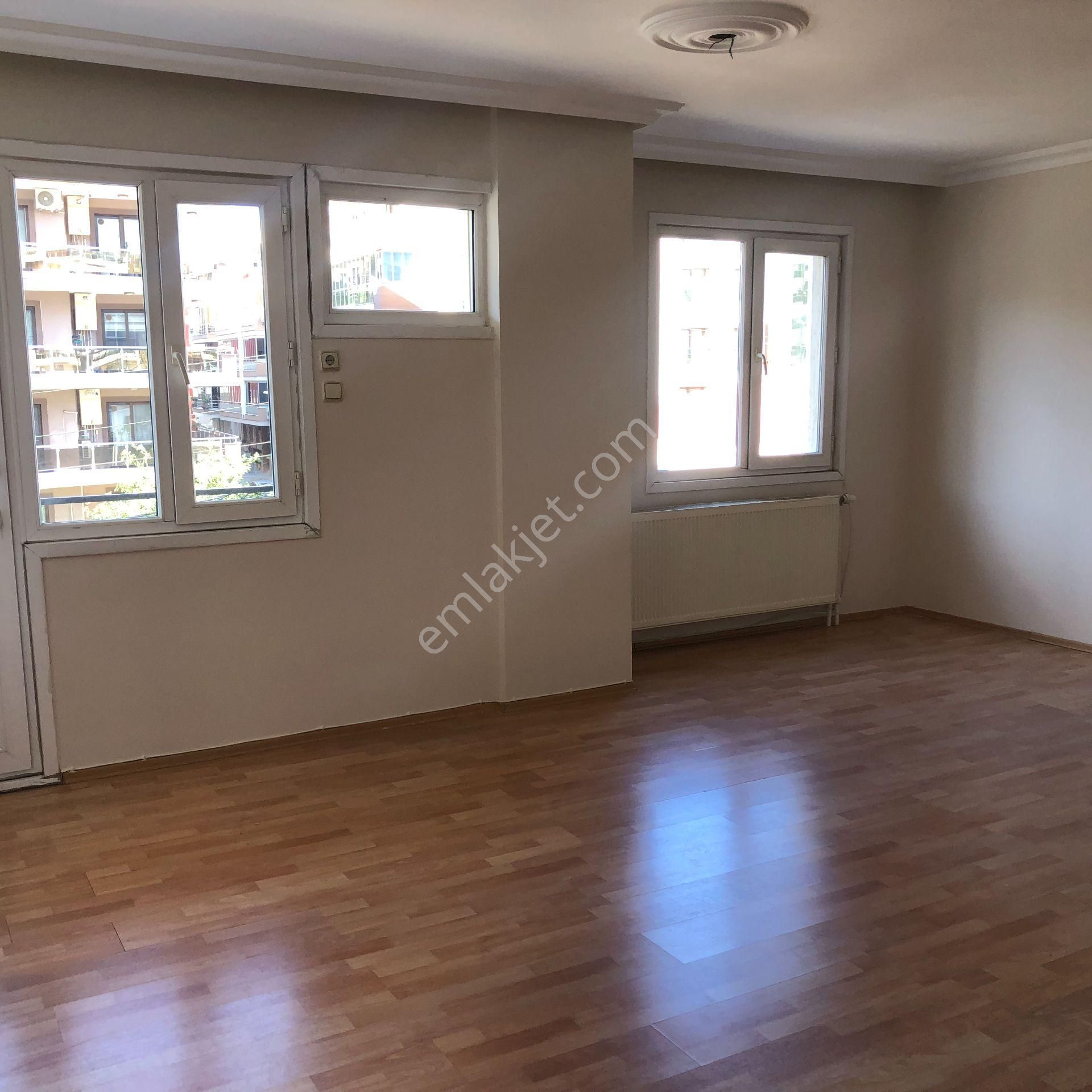 Karşıyaka Yalı Mahallesinde Kiralık 3+1 Lüx Köşe Ara Kat Daire - Görsel 15