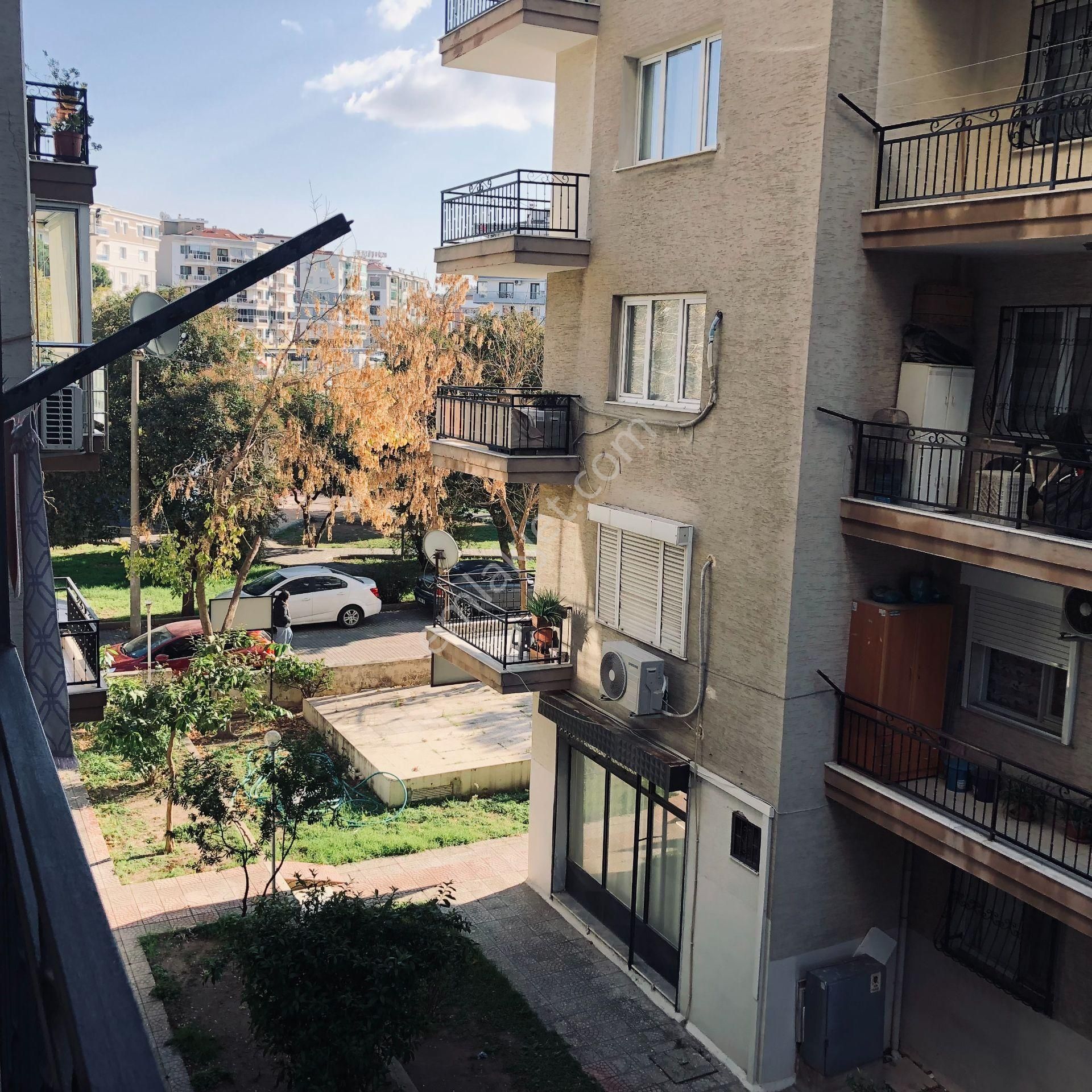 Karşıyaka Yalı Mahallesinde Kiralık 3+1 Lüx Köşe Ara Kat Daire - Görsel 30