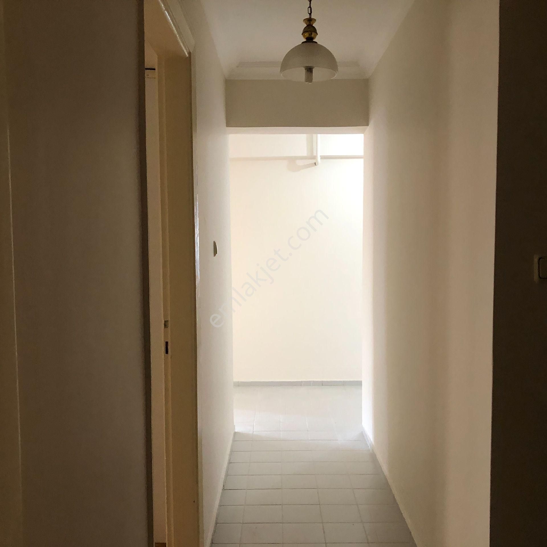 Karşıyaka Yalı Mahallesinde Kiralık 3+1 Lüx Köşe Ara Kat Daire - Görsel 22