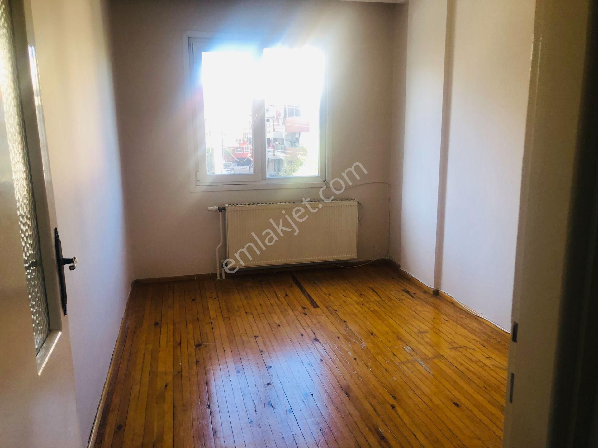 Karşıyaka Yalı Mahallesinde Kiralık 3+1 Lüx Köşe Ara Kat Daire - Görsel 31