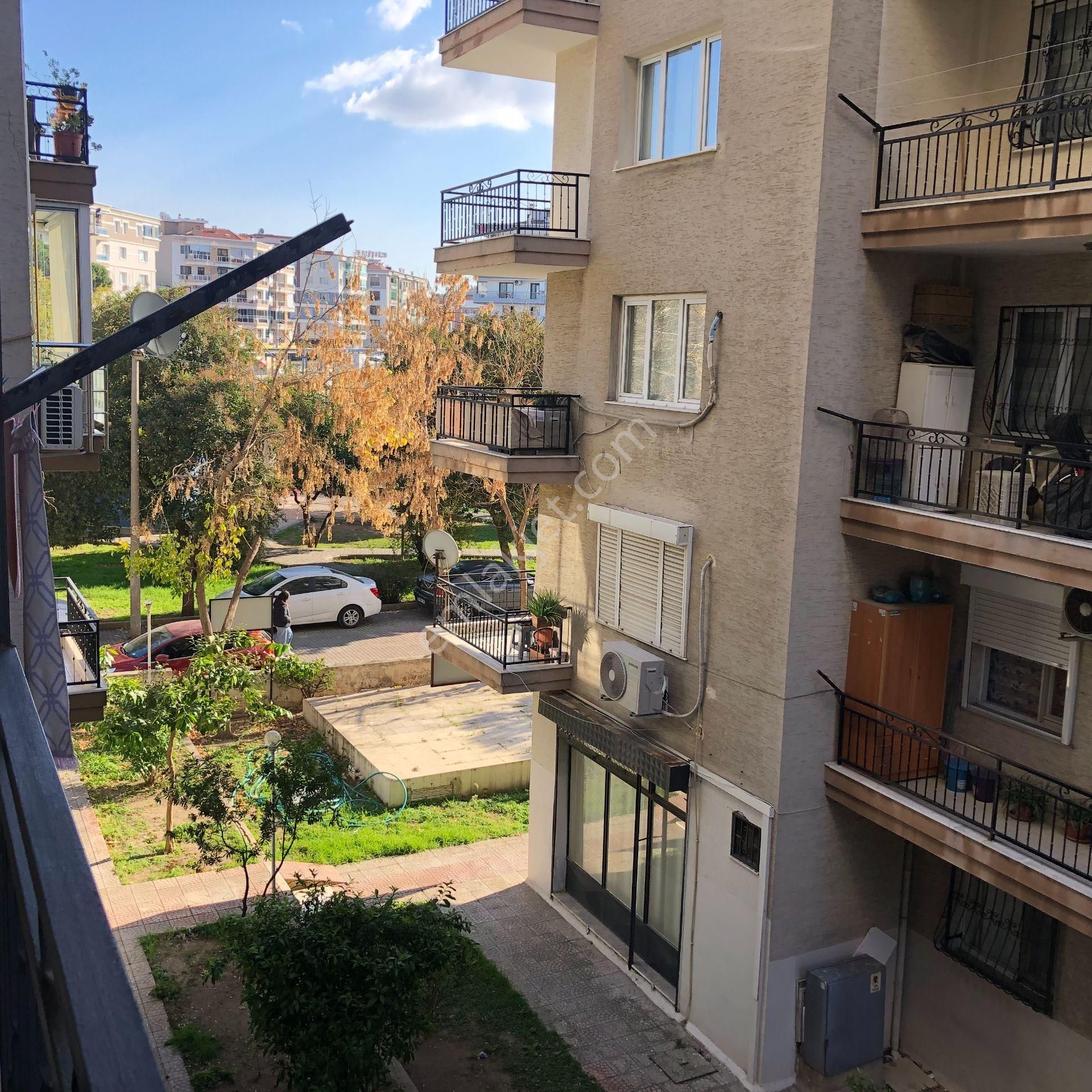 Karşıyaka Yalı Mahallesinde Kiralık 3+1 Lüx Köşe Ara Kat Daire - Görsel 28