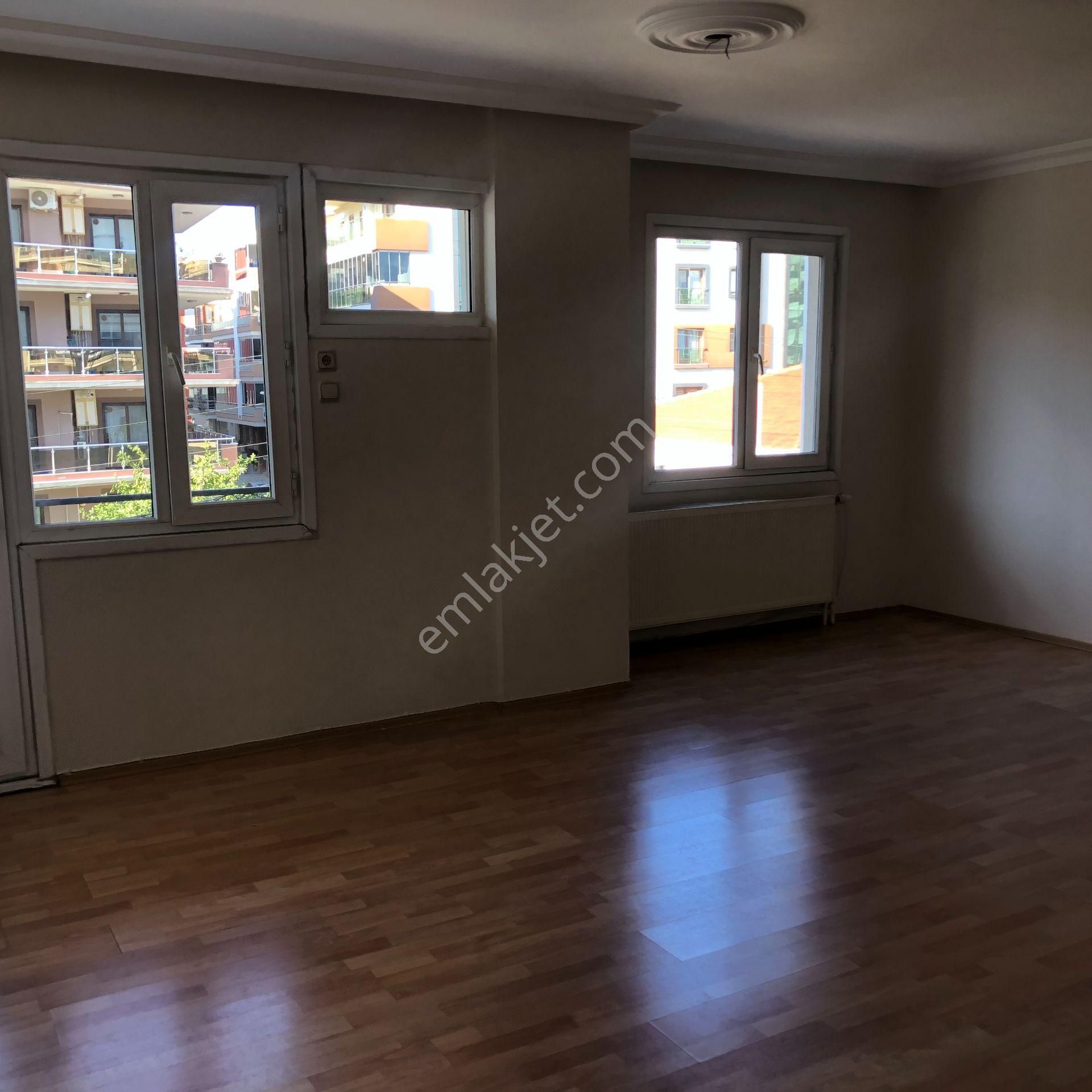 Karşıyaka Yalı Mahallesinde Kiralık 3+1 Lüx Köşe Ara Kat Daire - Görsel 16