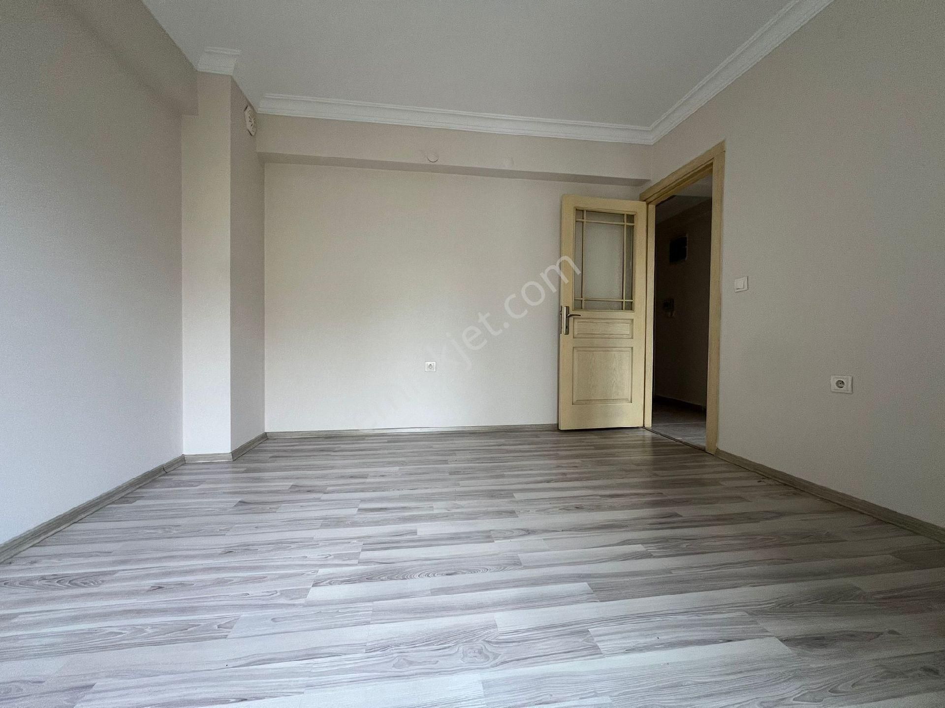 Gülyaka Osman Kibar Yakını 2+1 Arakat Çift Cephe - Görsel 7