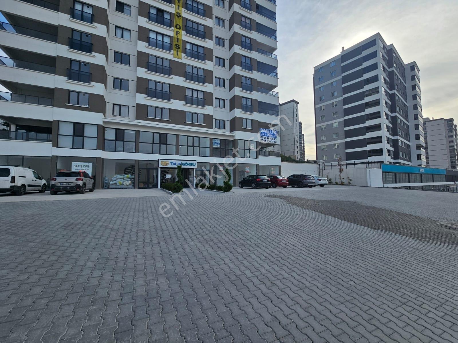 Bulvar Üzerinde Yüksek Görünürlüklü Kiralık İş Yeri