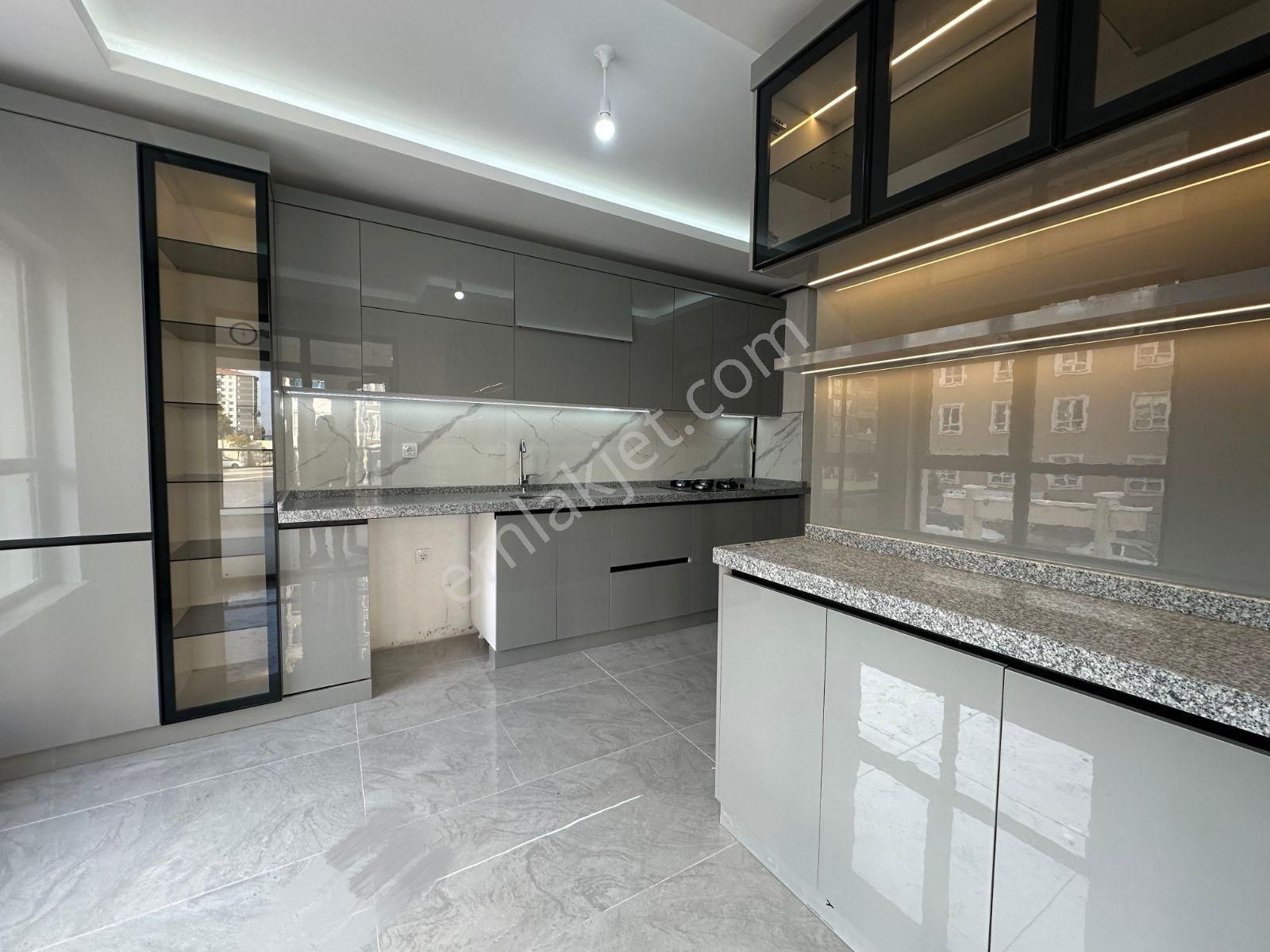 Ayzen Emlak'dan Sitede Geniş Ferah Daire - Görsel 9