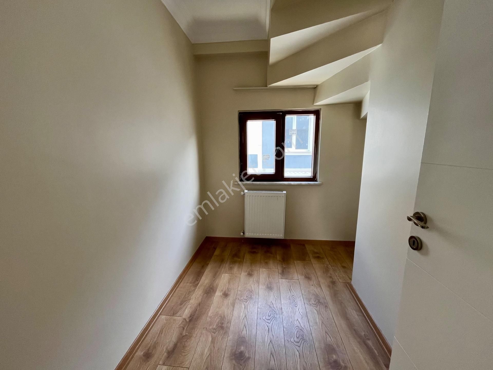 Adil Mahallesi Satılık 4+1 Üst Dubleks Boş - Görsel 12