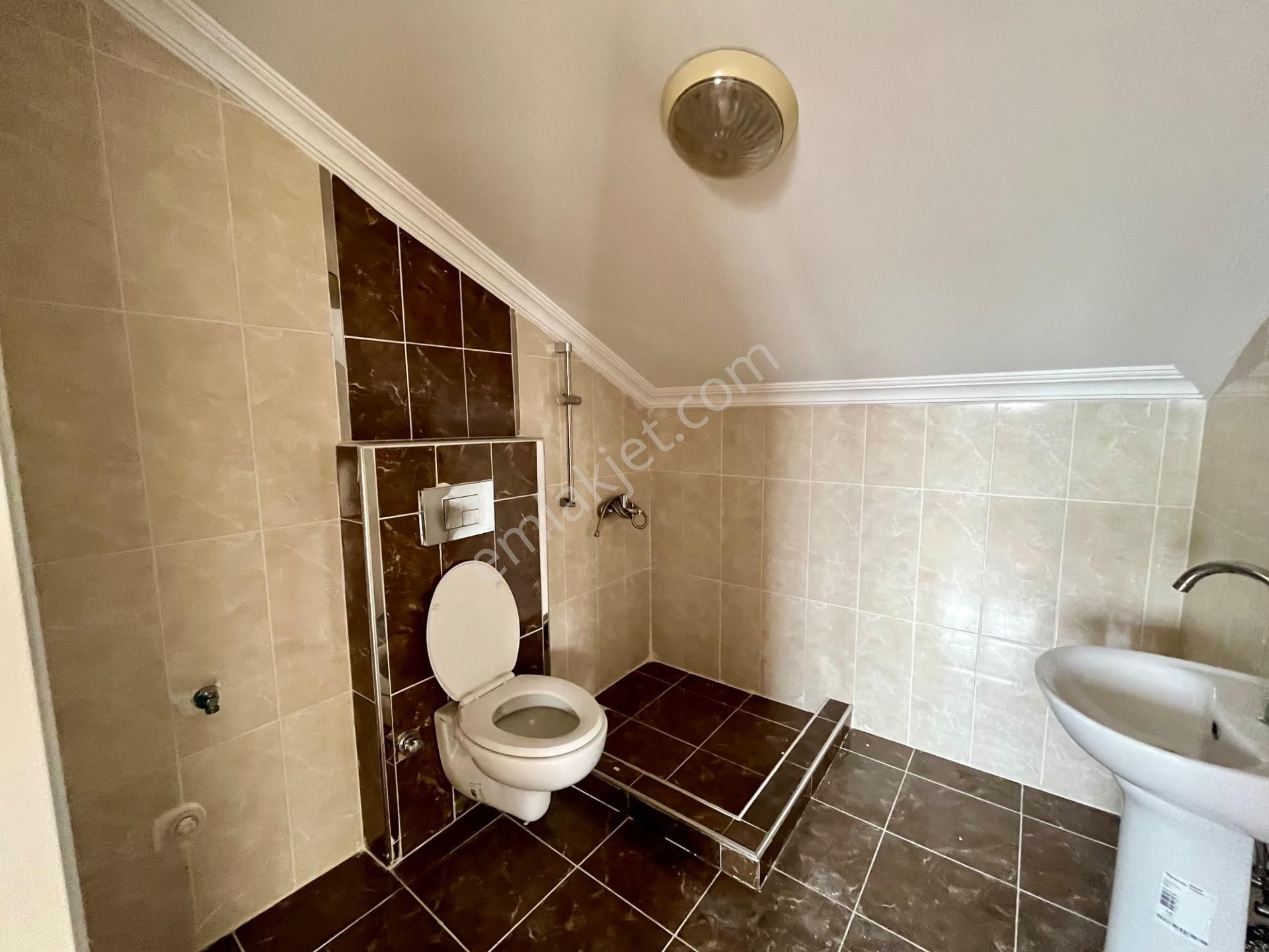 Adil Mahallesi Satılık 4+1 Üst Dubleks Boş - Görsel 25