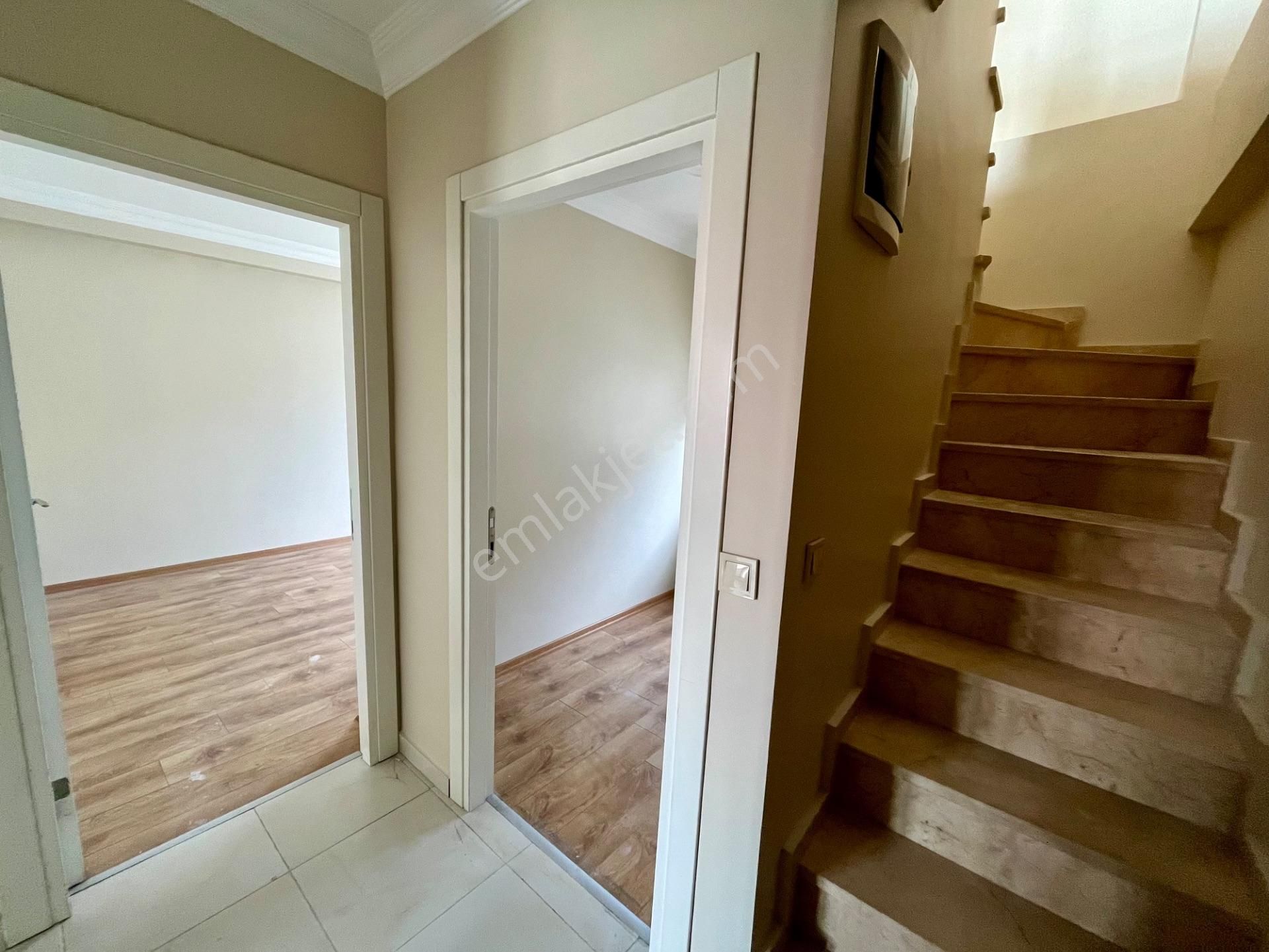 Adil Mahallesi Satılık 4+1 Üst Dubleks Boş - Görsel 4