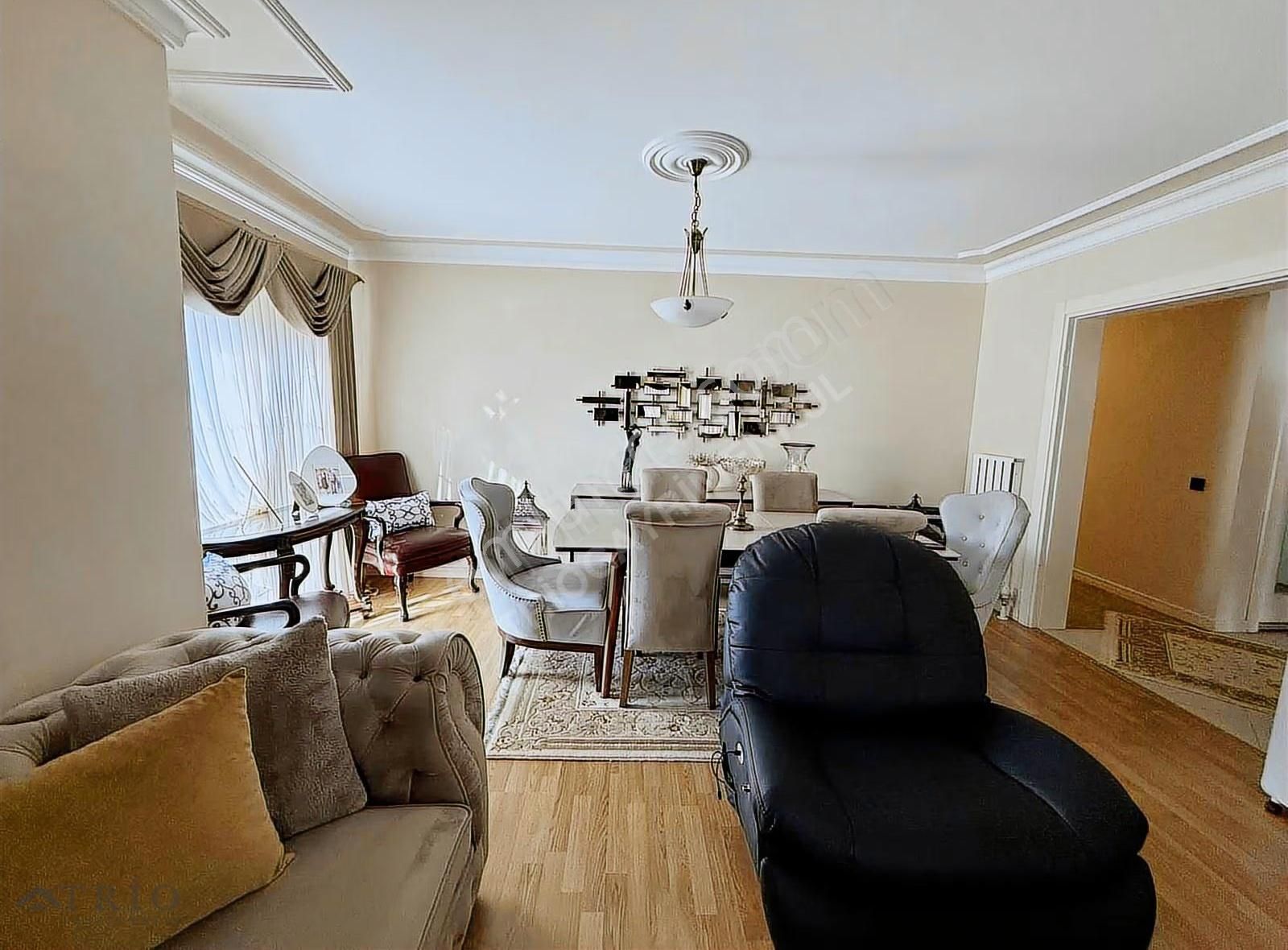 Bahçeşehir Eston 3.mahalle Kısa Kat Satılık Tadilatlı 3+1 Daire - Görsel 3