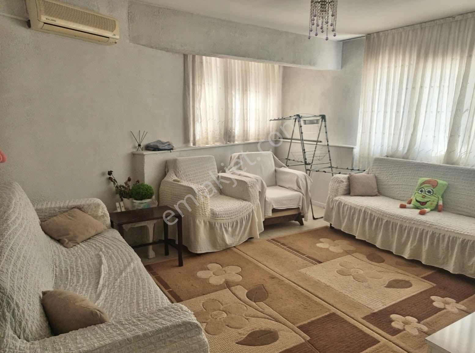 Akalın'dan Behçet Uz Parkı Yanı Köşe Konumlu Bakımlı 2+1 Daire