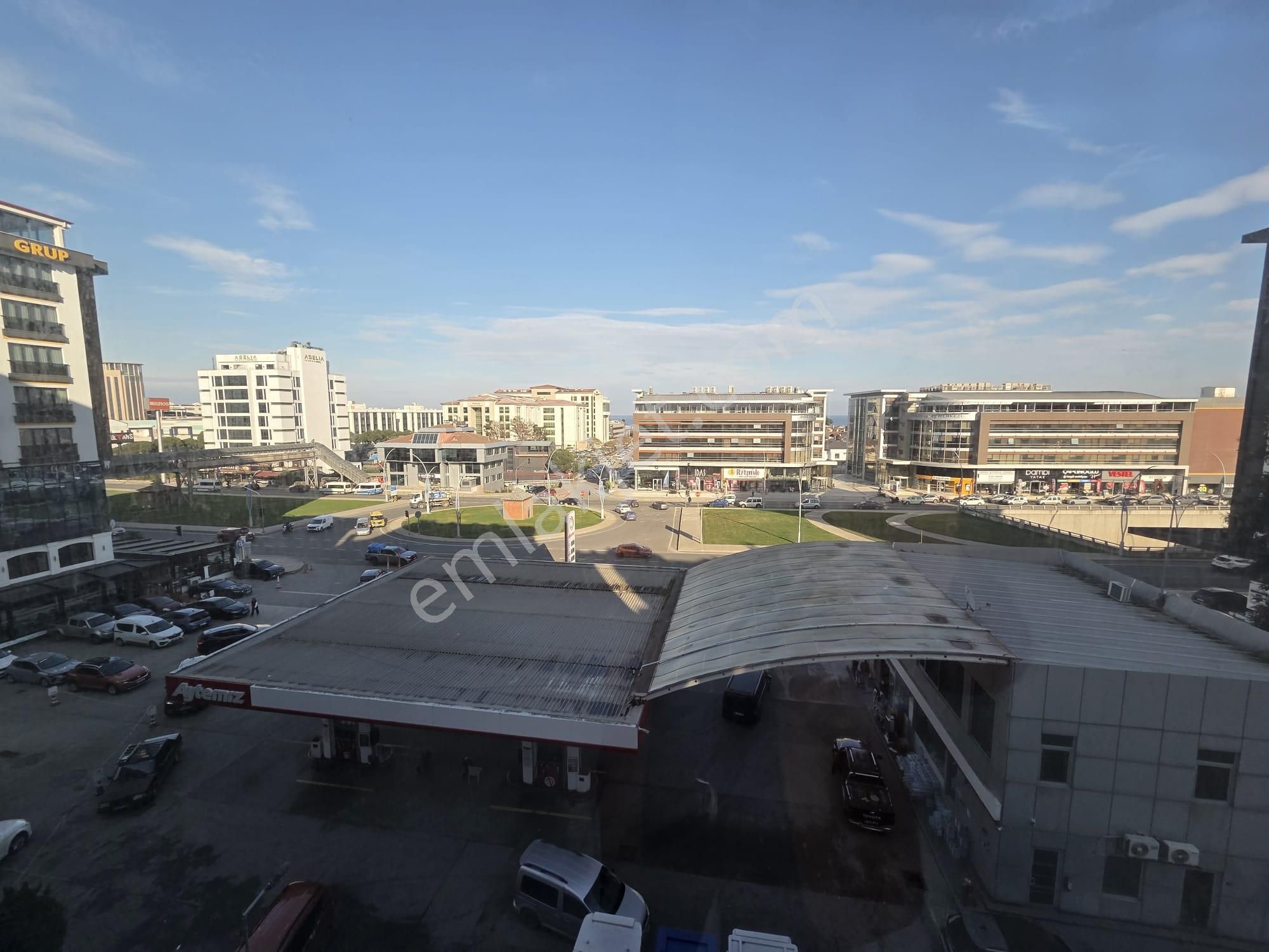 Yomra Kaşüstü Ak Life Hukuk Büroları'nda 2+1 Kiralık Ofis - Görsel 17