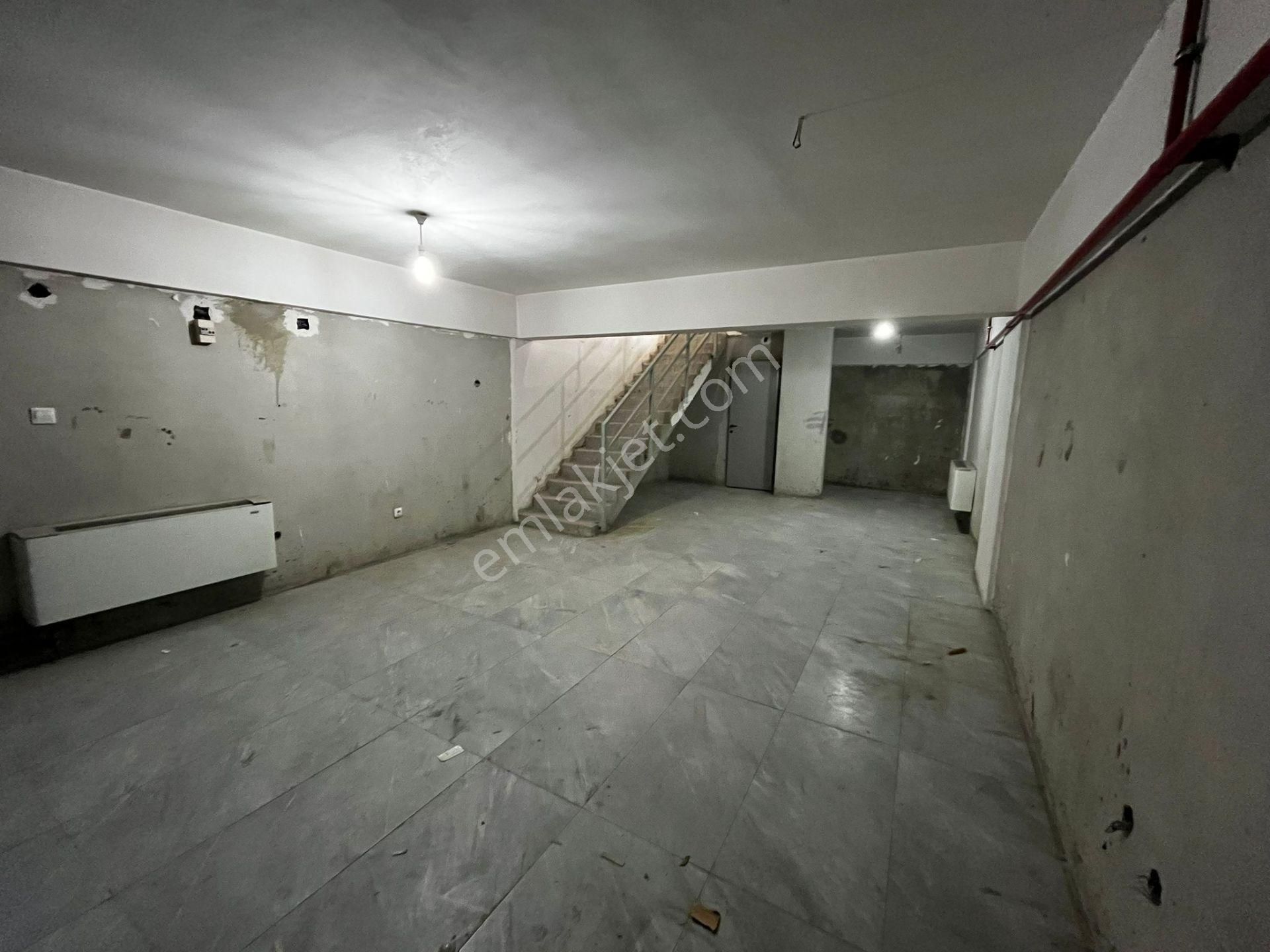Em-of Emlak'tan Tır-kamyon Yanaşabilen 125 M2 Kiralık İş Yeri - Görsel 3