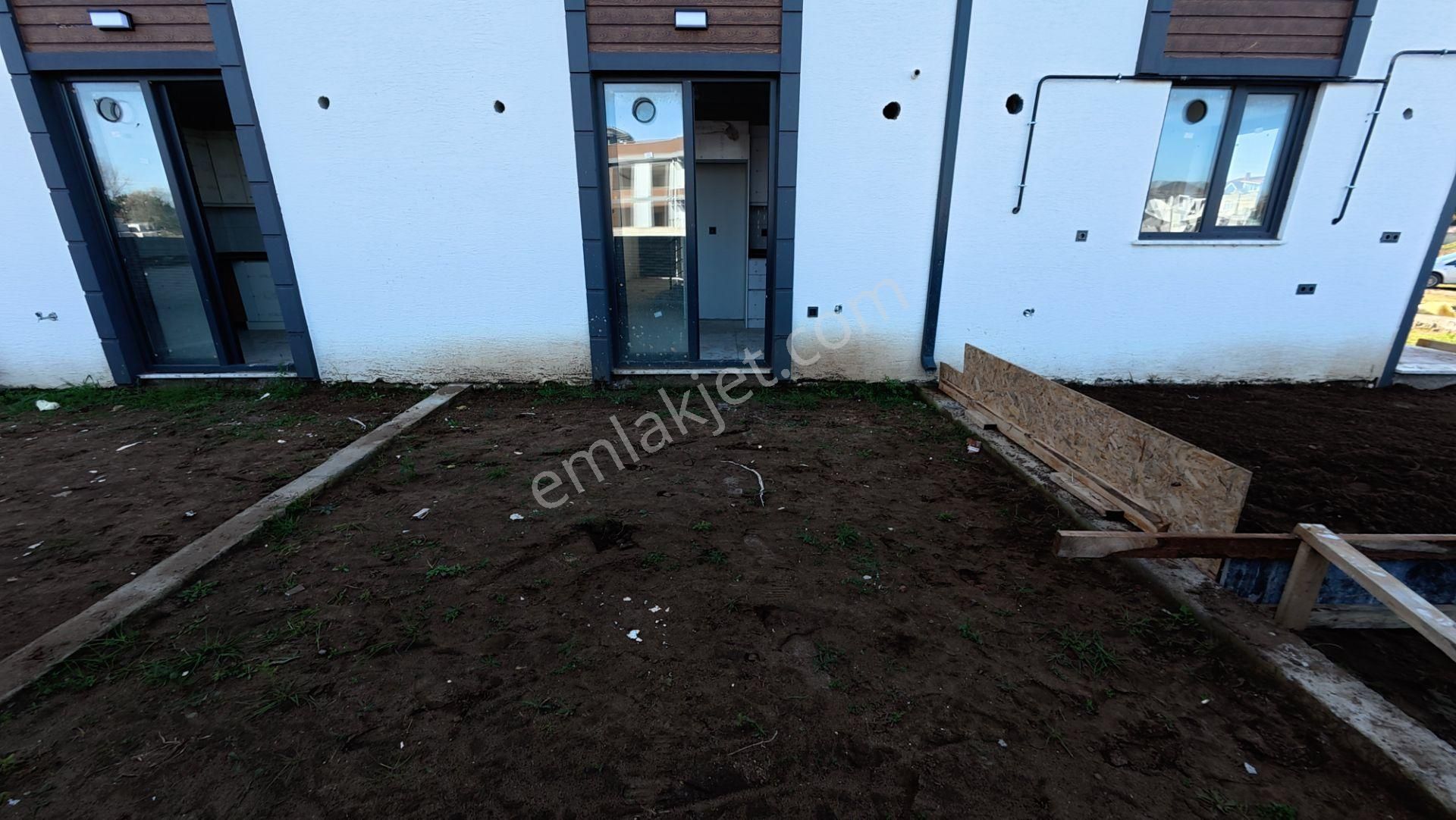 Karasuda Müstakil Bahçeli Havuzlu Şık Villa Okyanustan - Görsel 30