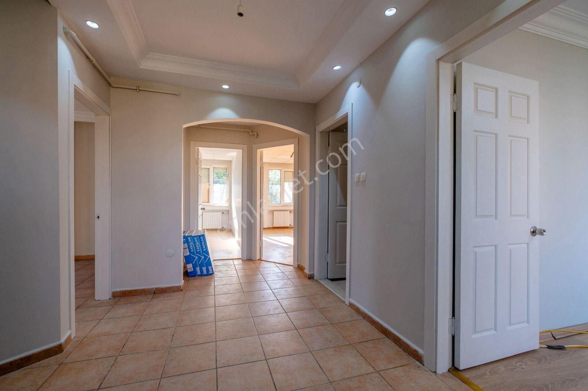 Dağıstan Gayrımenkulden Metrobüs Dibinde 4+1 200m2 Müstakil - Görsel 16