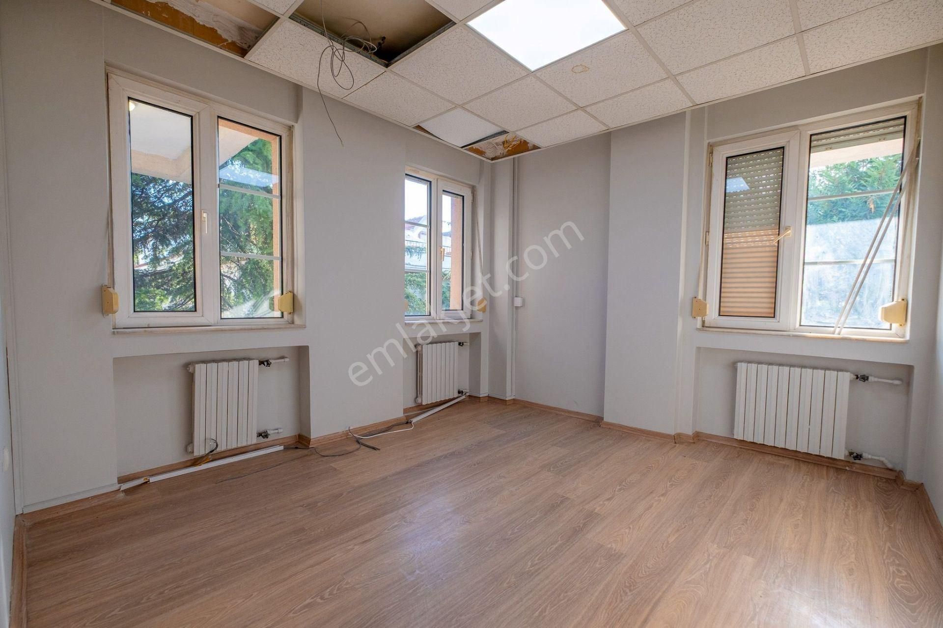 Dağıstan Gayrımenkulden Metrobüs Dibinde 4+1 200m2 Müstakil - Görsel 5