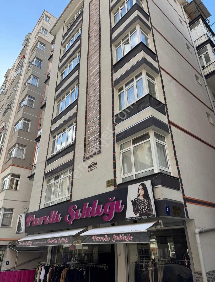 Kaçmaz Fırsat! Demetevlerde Satılık 3+1 Metroya Yakın