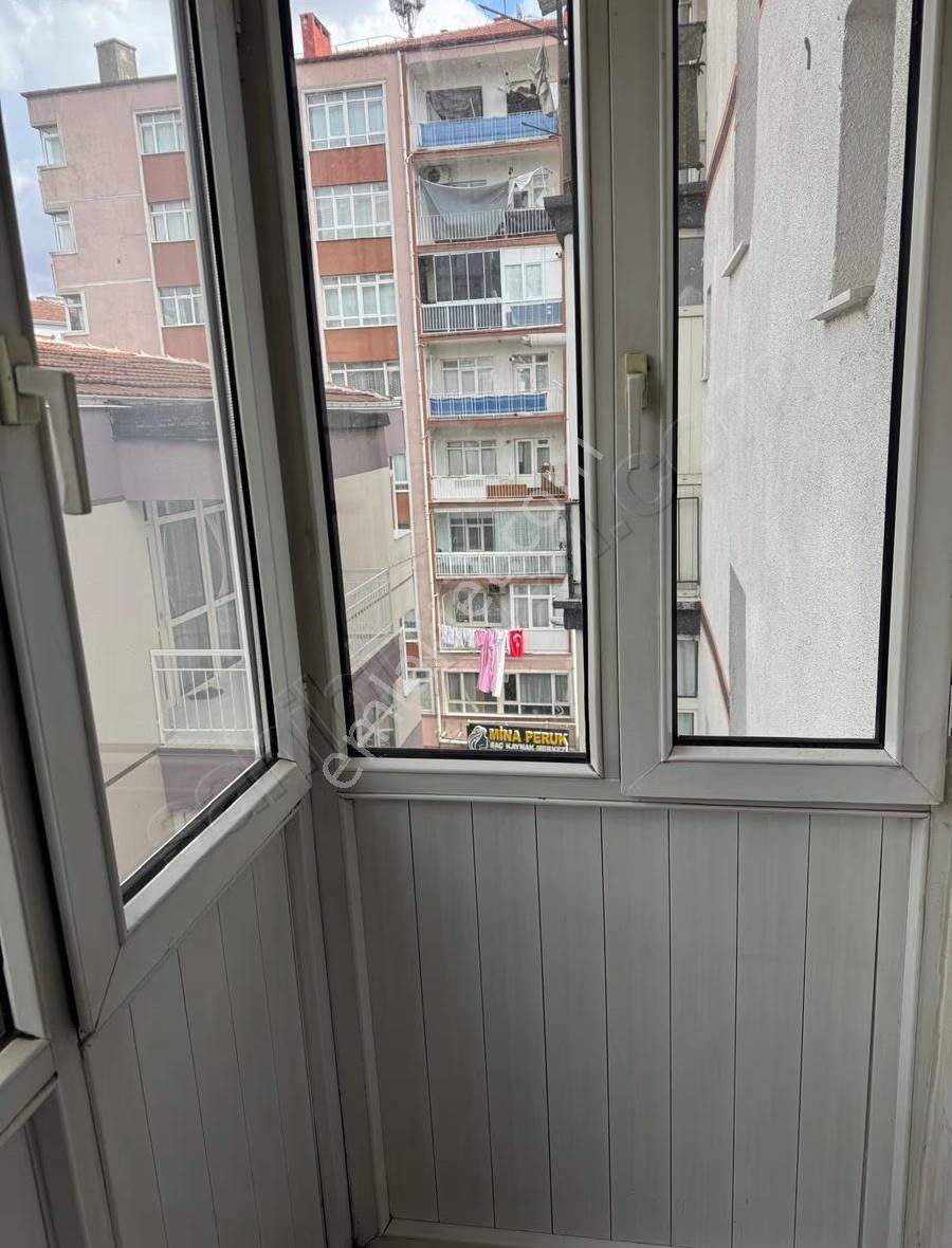 Kaçmaz Fırsat! Demetevlerde Satılık 3+1 Metroya Yakın - Görsel 13