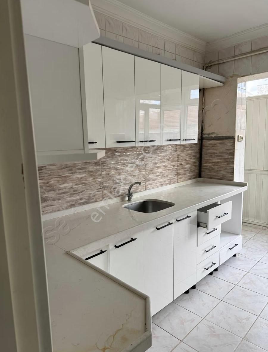 Kaçmaz Fırsat! Demetevlerde Satılık 3+1 Metroya Yakın - Görsel 11