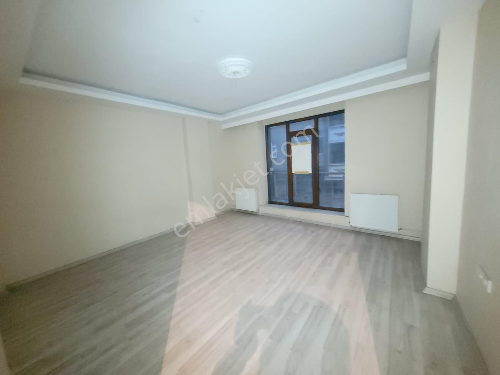 Üç Kardeşler'den Esentepe Mah 2+1 8-yıllık 95m² Ara Kat Daire - Görsel 3