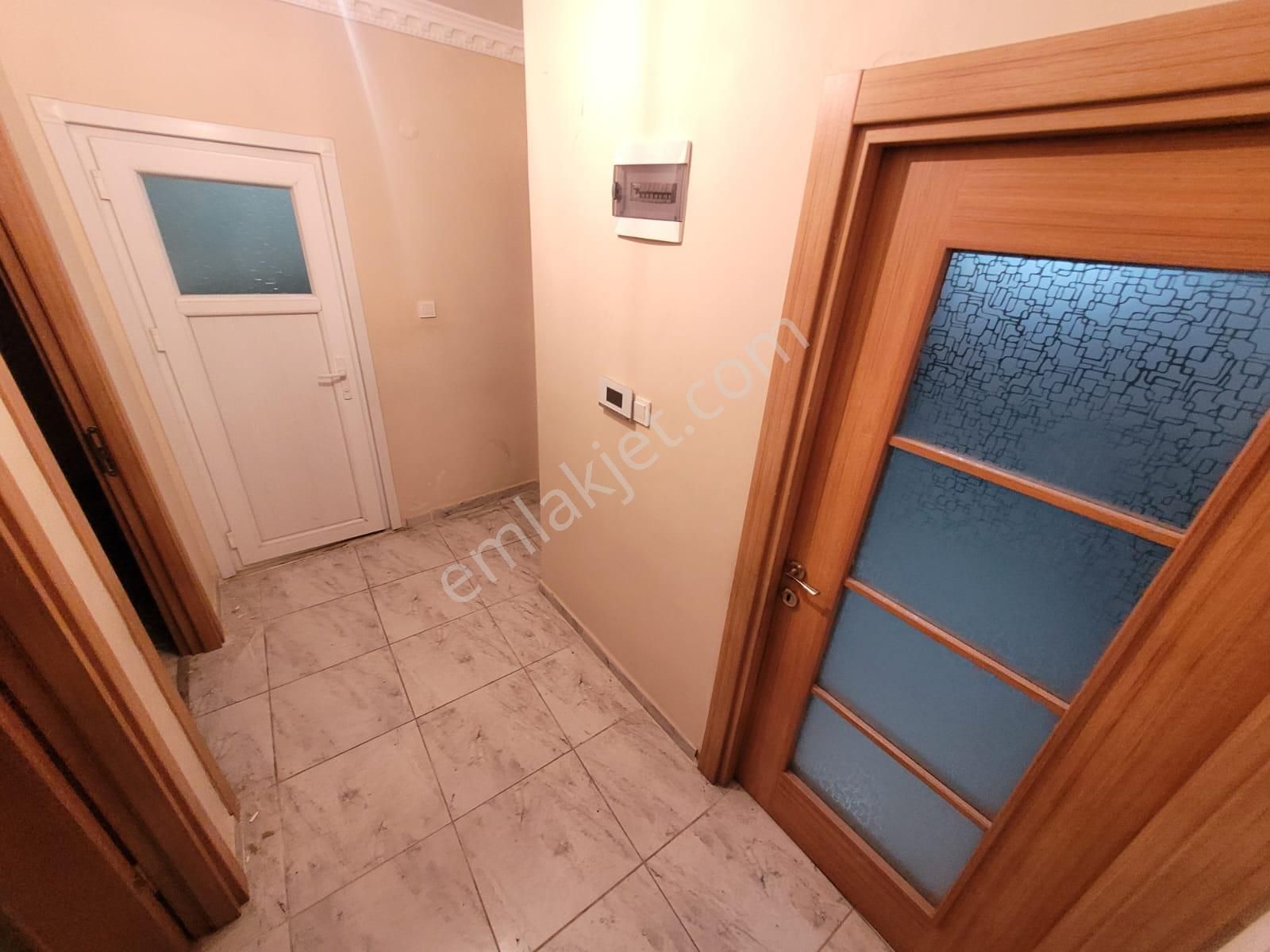 Üç Kardeşler'den Esentepe Mah 2+1 8-yıllık 95m² Ara Kat Daire - Görsel 12