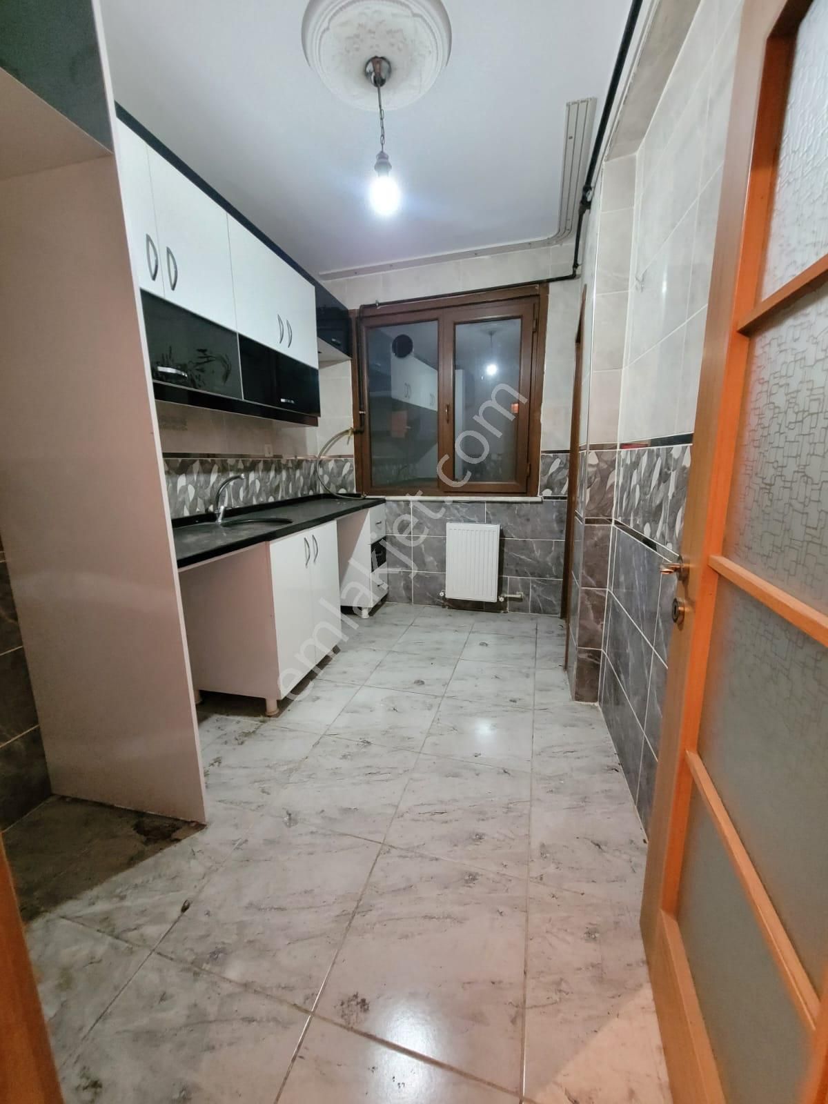 Üç Kardeşler'den Esentepe Mah 2+1 8-yıllık 95m² Ara Kat Daire - Görsel 8