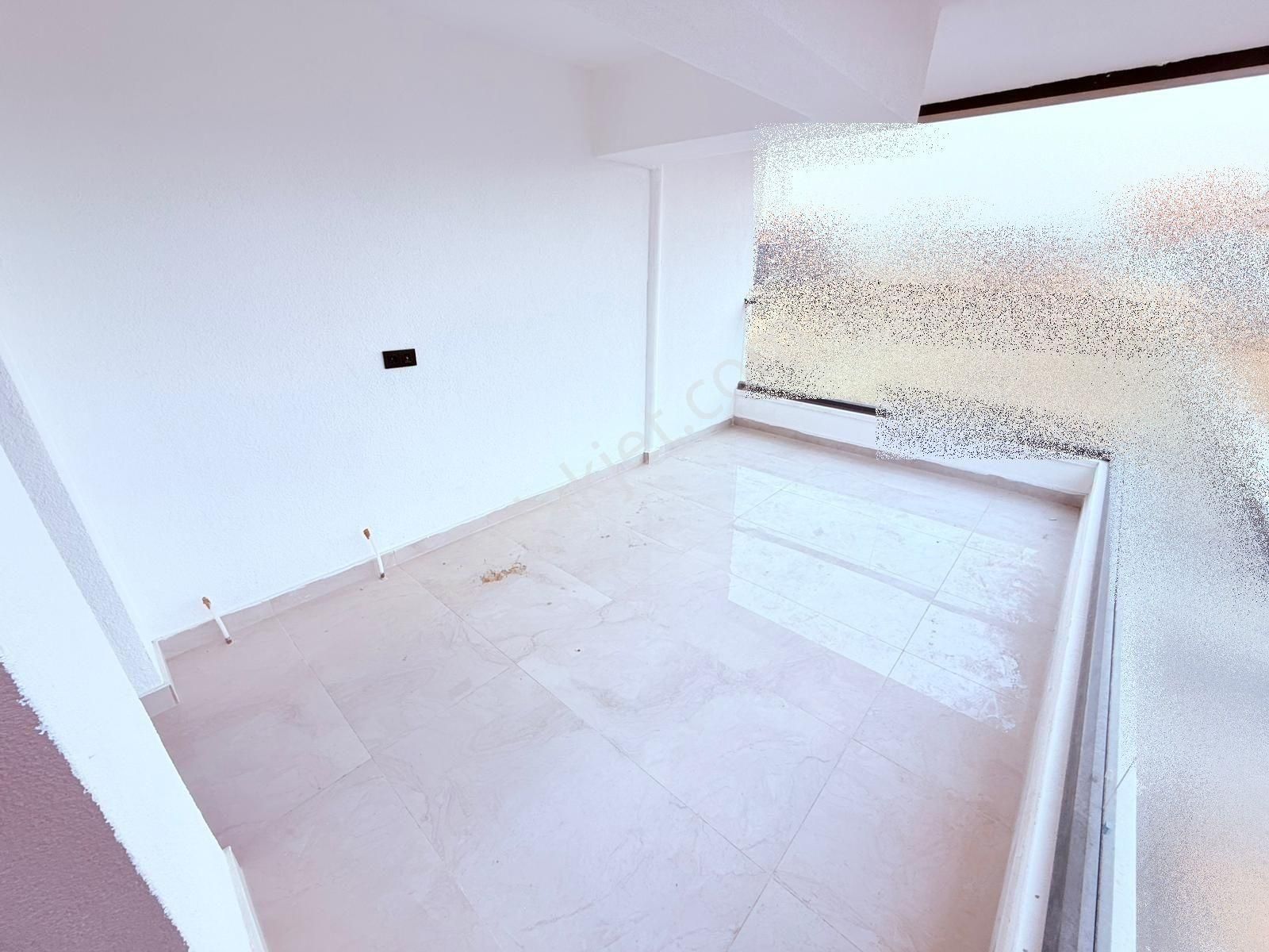 Sıfır İskanlı Arakat Güney Cephe Geniş Oturum Yüksek Kredili 3+1 - Görsel 13