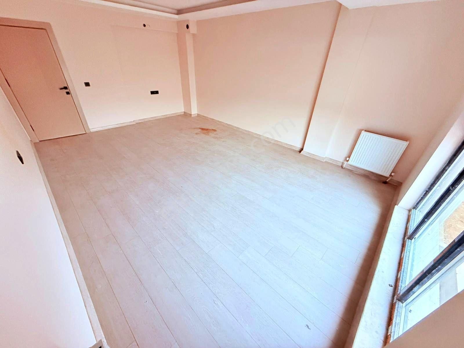 Sıfır İskanlı Arakat Güney Cephe Geniş Oturum Yüksek Kredili 3+1 - Görsel 15