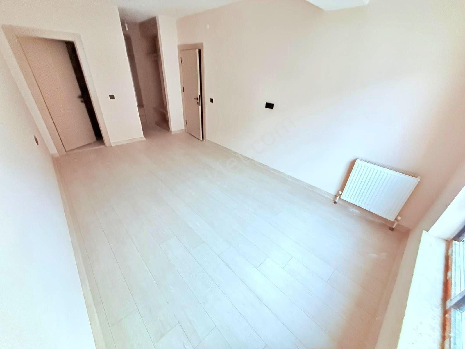 Sıfır İskanlı Arakat Güney Cephe Geniş Oturum Yüksek Kredili 3+1 - Görsel 25