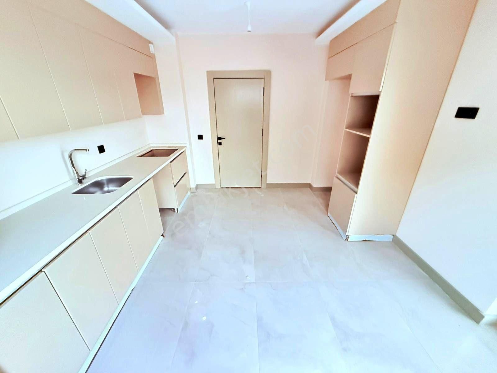 Sıfır İskanlı Arakat Güney Cephe Geniş Oturum Yüksek Kredili 3+1 - Görsel 10