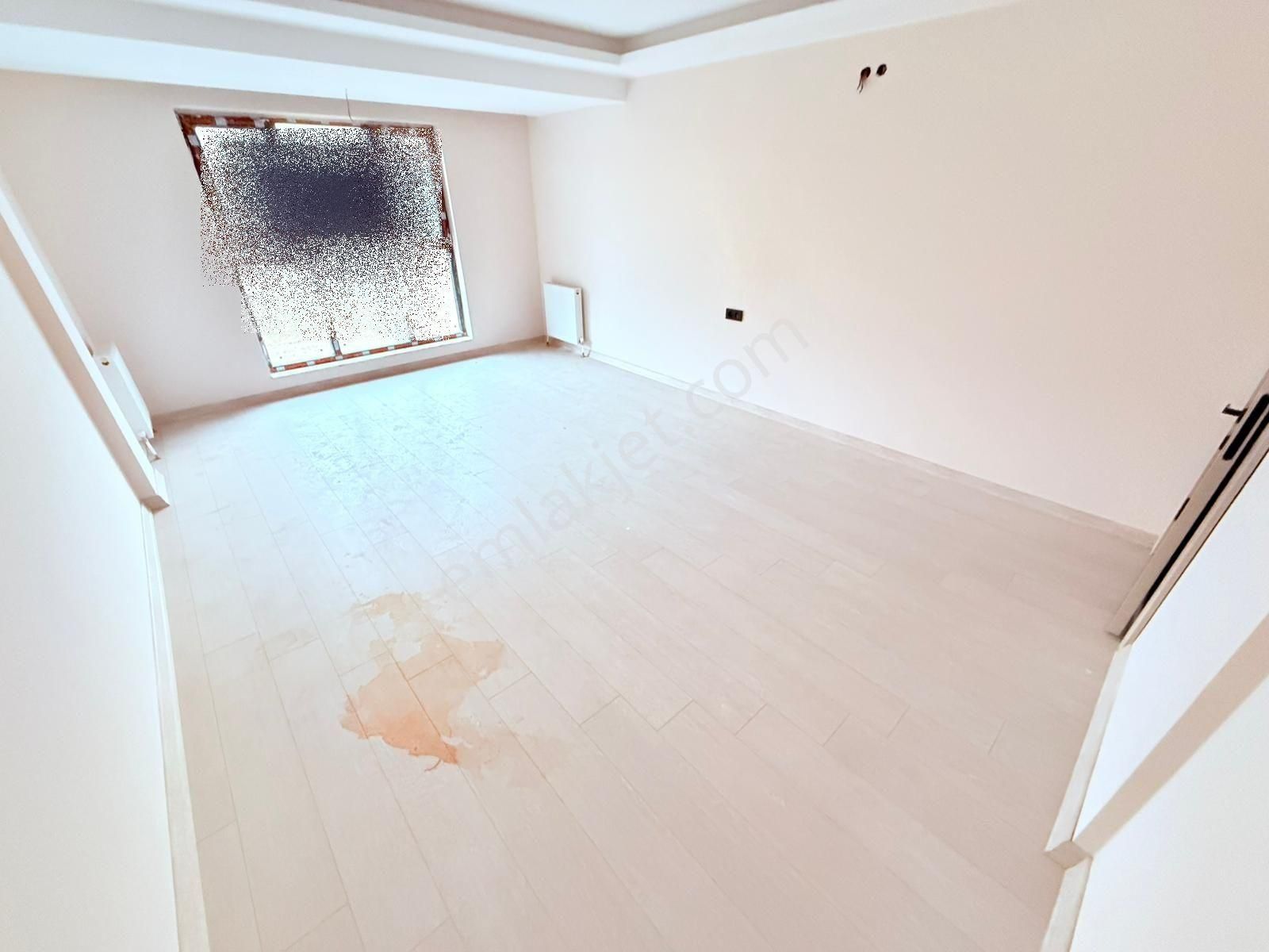 Sıfır İskanlı Arakat Güney Cephe Geniş Oturum Yüksek Kredili 3+1 - Görsel 18