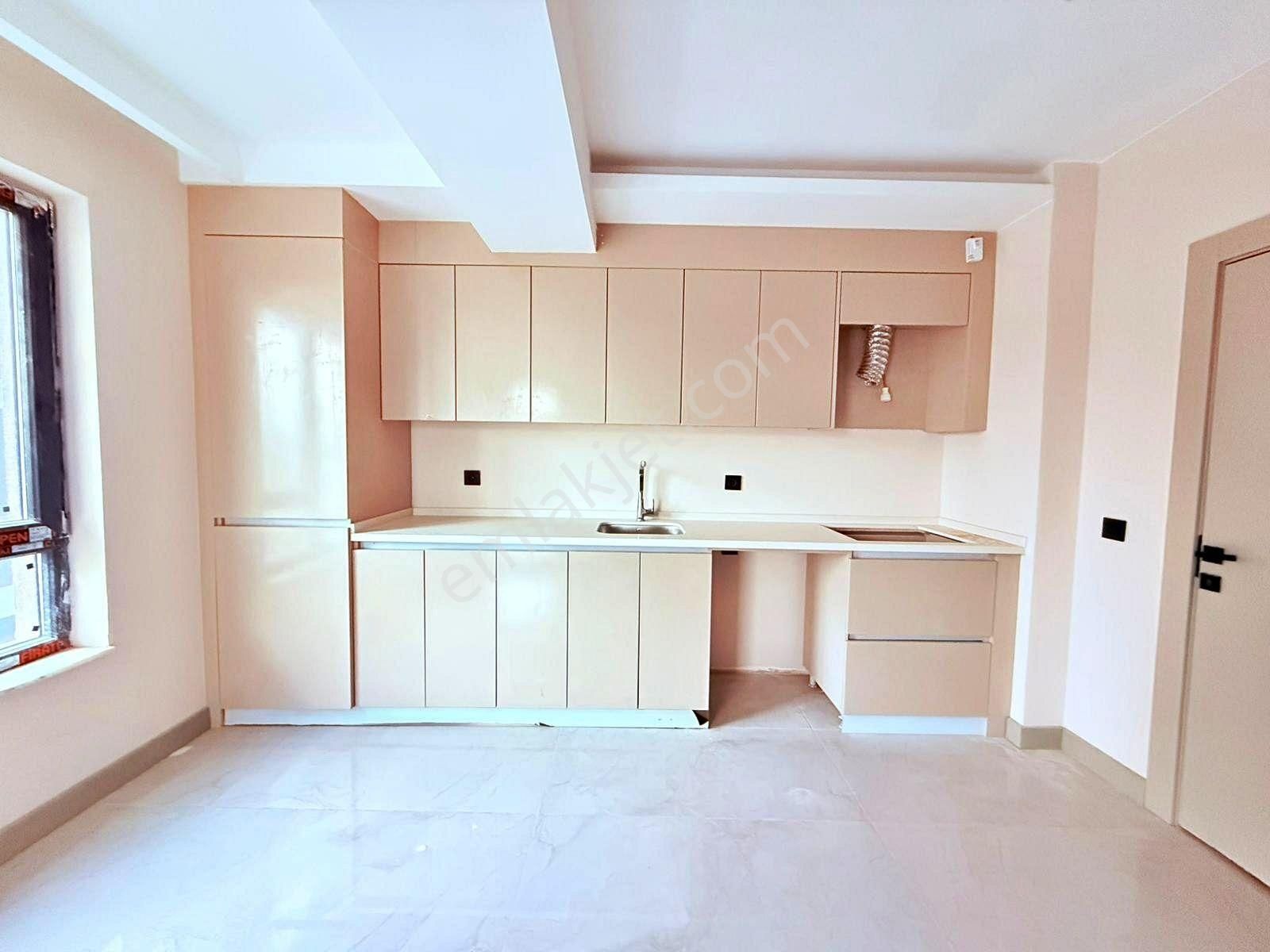 Sıfır İskanlı Arakat Güney Cephe Geniş Oturum Yüksek Kredili 3+1 - Görsel 4