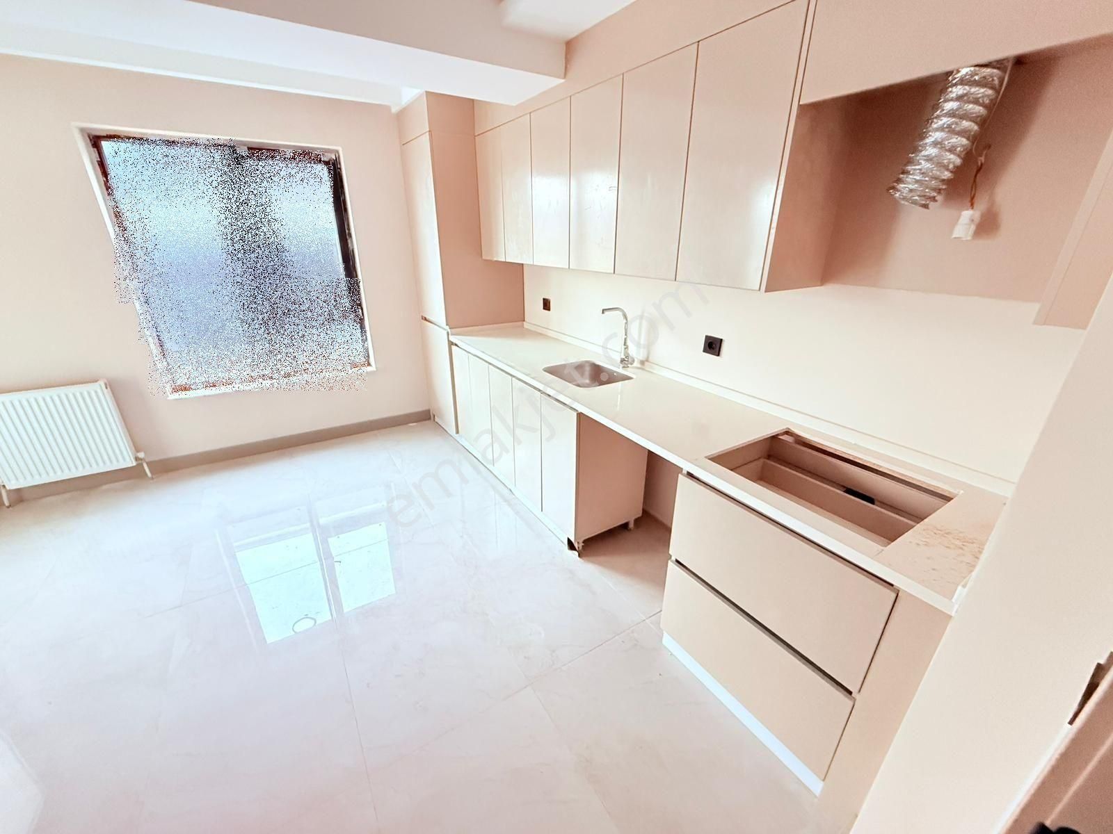 Sıfır İskanlı Arakat Güney Cephe Geniş Oturum Yüksek Kredili 3+1 - Görsel 2