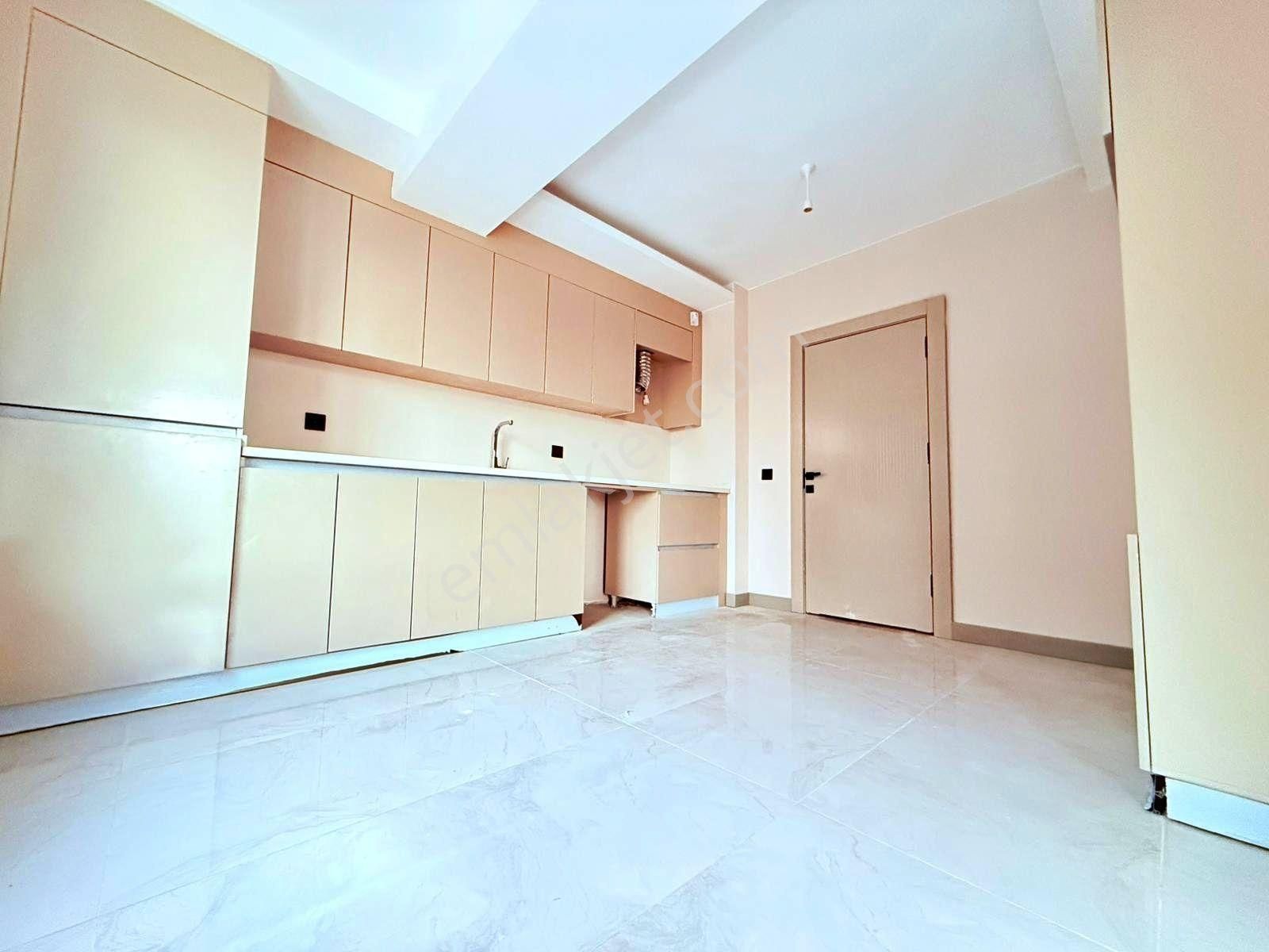 Sıfır İskanlı Arakat Güney Cephe Geniş Oturum Yüksek Kredili 3+1 - Görsel 9