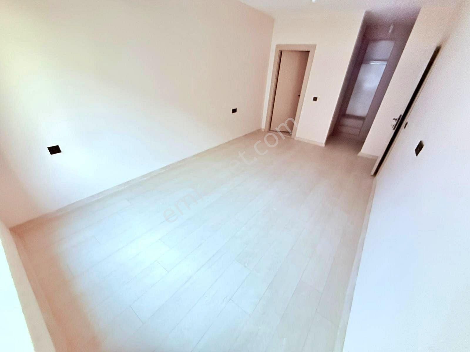 Sıfır İskanlı Arakat Güney Cephe Geniş Oturum Yüksek Kredili 3+1 - Görsel 24