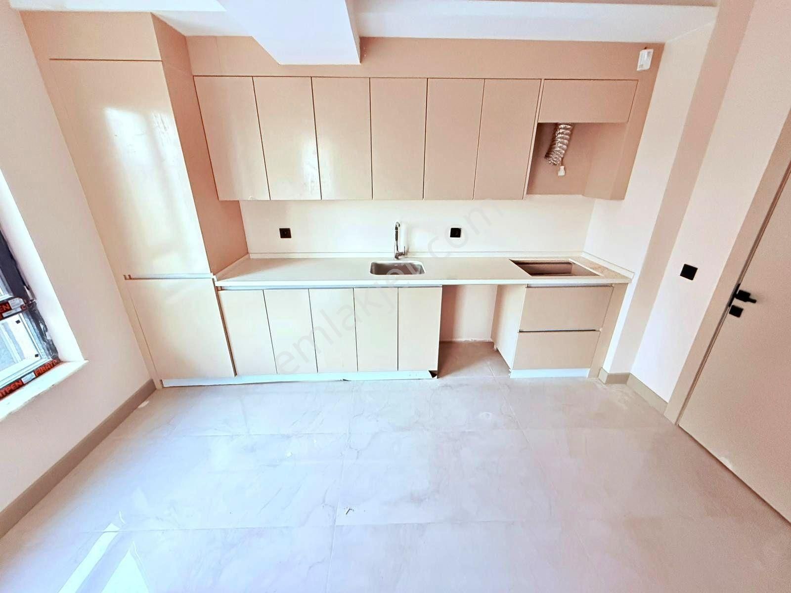 Sıfır İskanlı Arakat Güney Cephe Geniş Oturum Yüksek Kredili 3+1 - Görsel 8