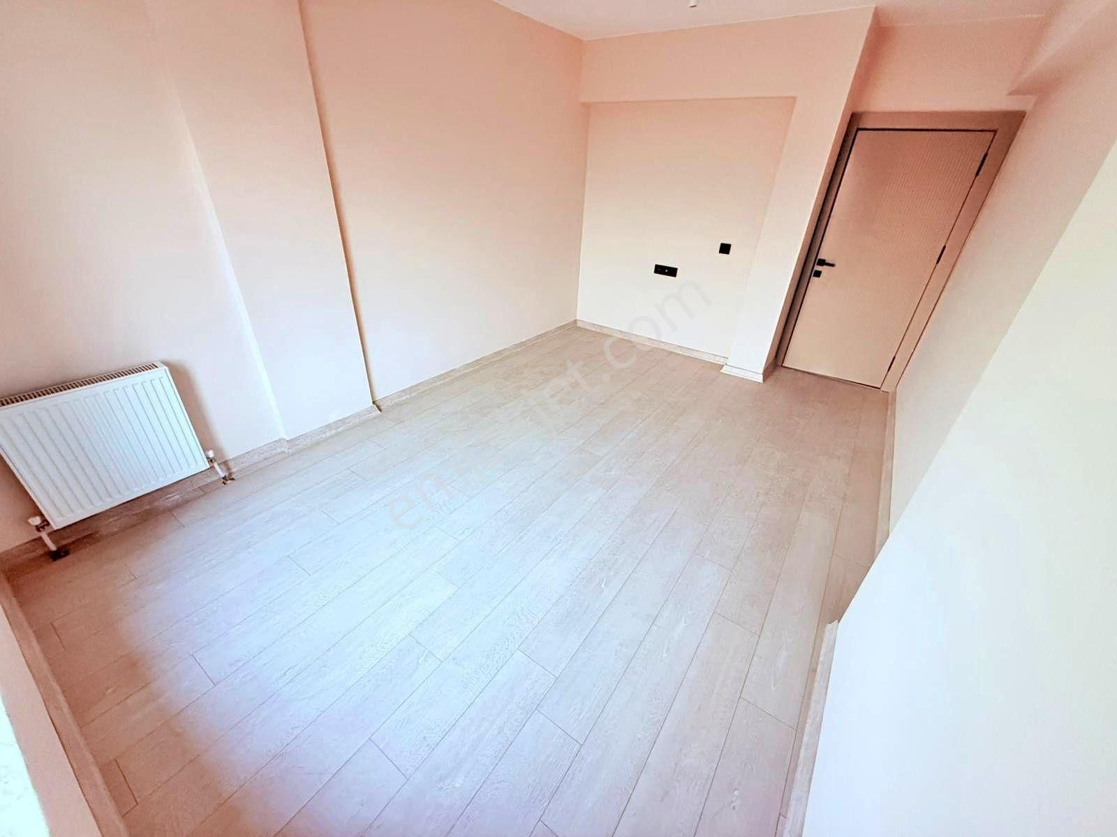 Sıfır İskanlı Arakat Güney Cephe Geniş Oturum Yüksek Kredili 3+1 - Görsel 19