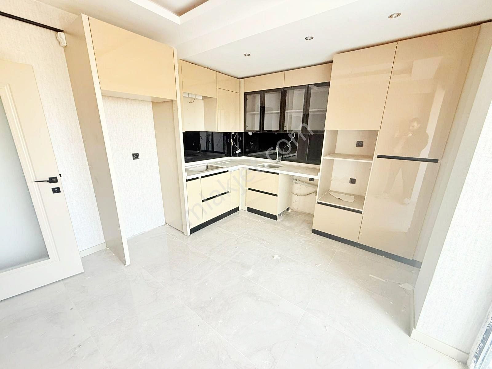 *3,000,000kredili Arakat E.banyolu G.odalı Sıfır Kilerli 2+1*