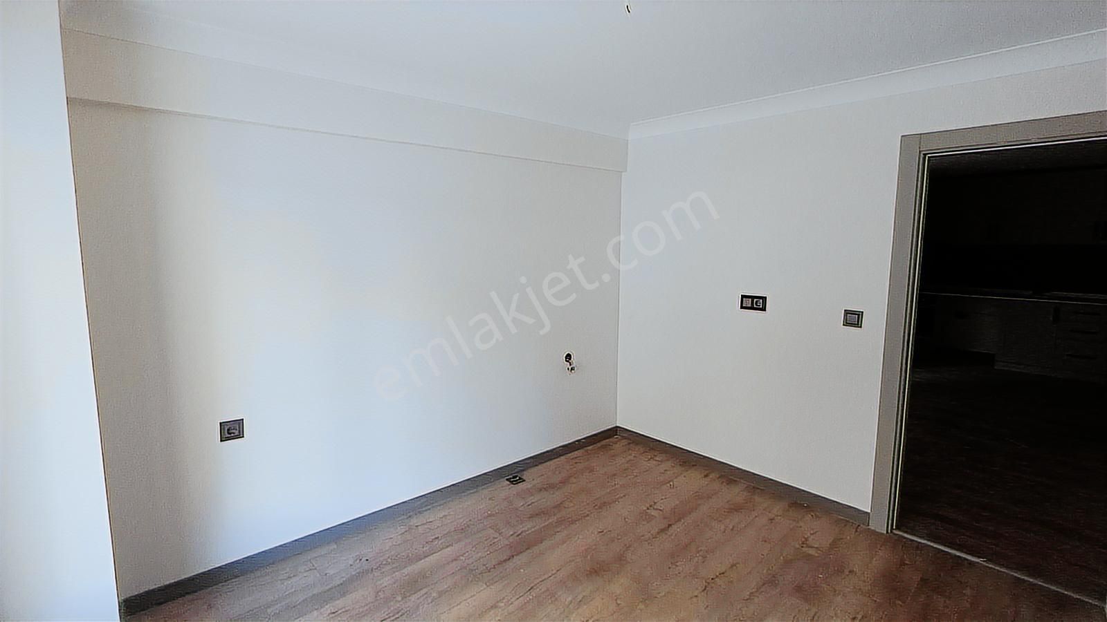 Kuğulu Park Yanı, Atatürk Bulvarı Üzeri Satılık 1+1 Sıfır Daire - Görsel 14