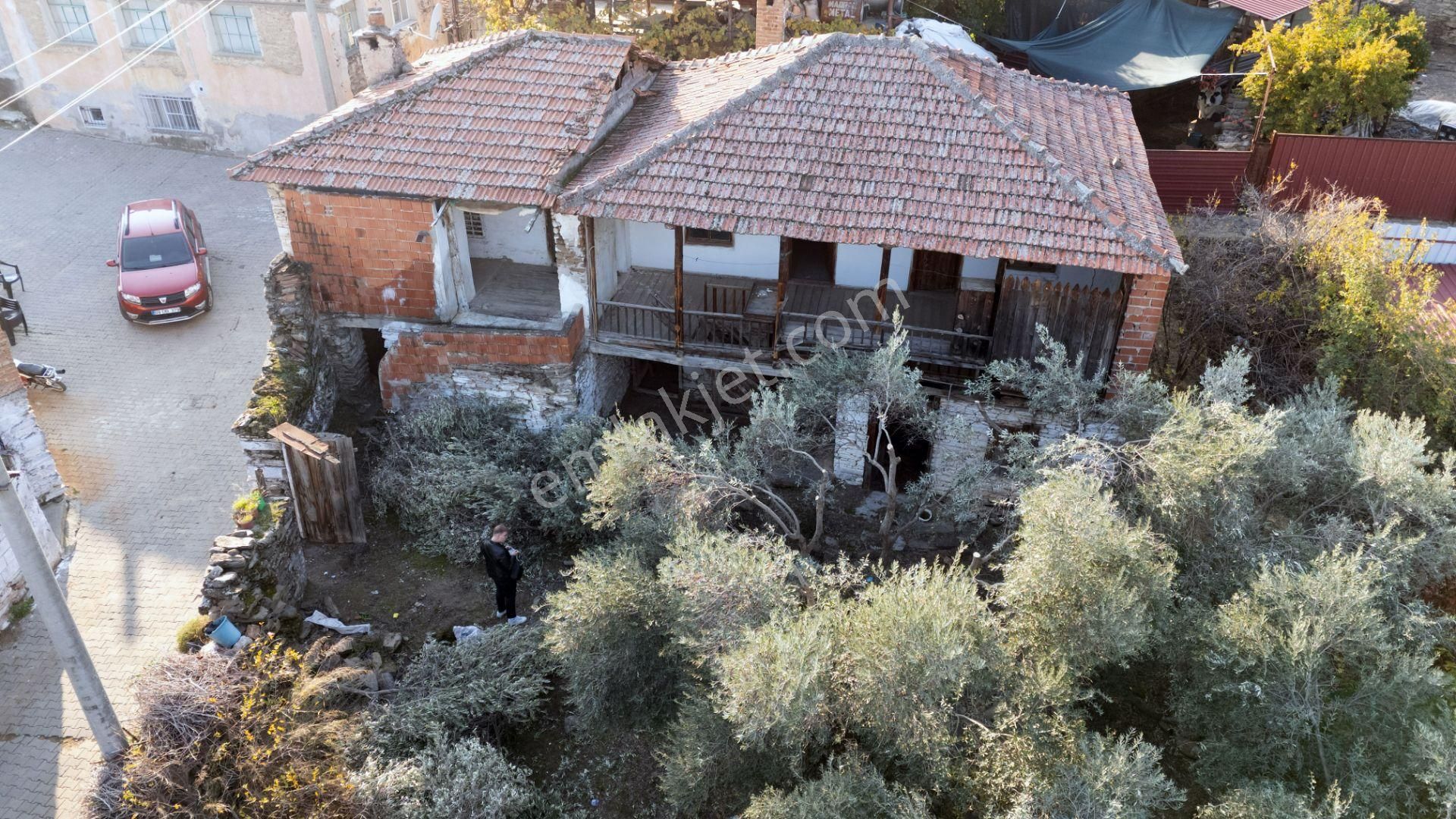 Pınarlı Mahallesinde Satılık 521 M² Müstakil Bahçeli Taş Ev - Görsel 4