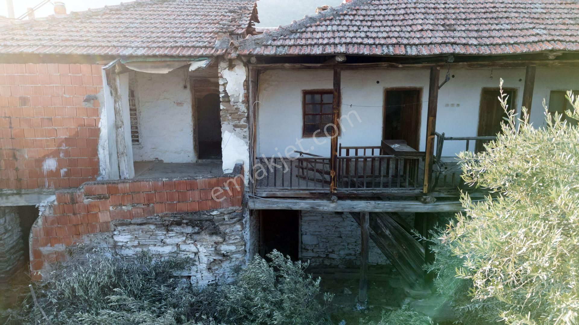 Pınarlı Mahallesinde Satılık 521 M² Müstakil Bahçeli Taş Ev - Görsel 6