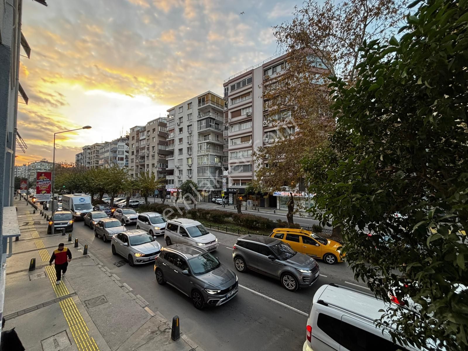 Alsancak Şair Eşrefte 1.kat 3+1 Yenilenmiş Kiralık İş Yeri / Daire! - Görsel 17