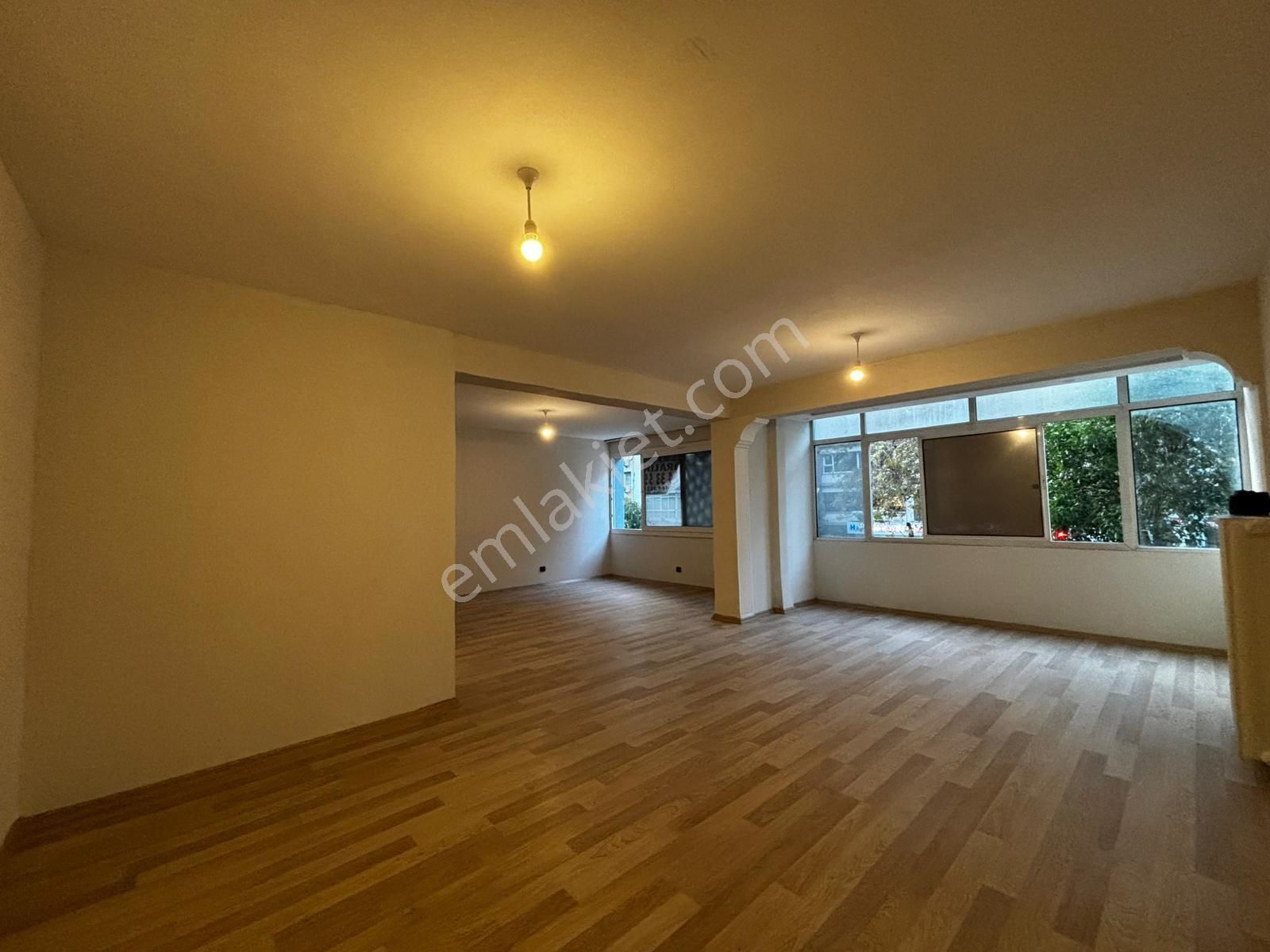 Alsancak Şair Eşrefte 1.kat 3+1 Yenilenmiş Kiralık İş Yeri / Daire! - Görsel 2