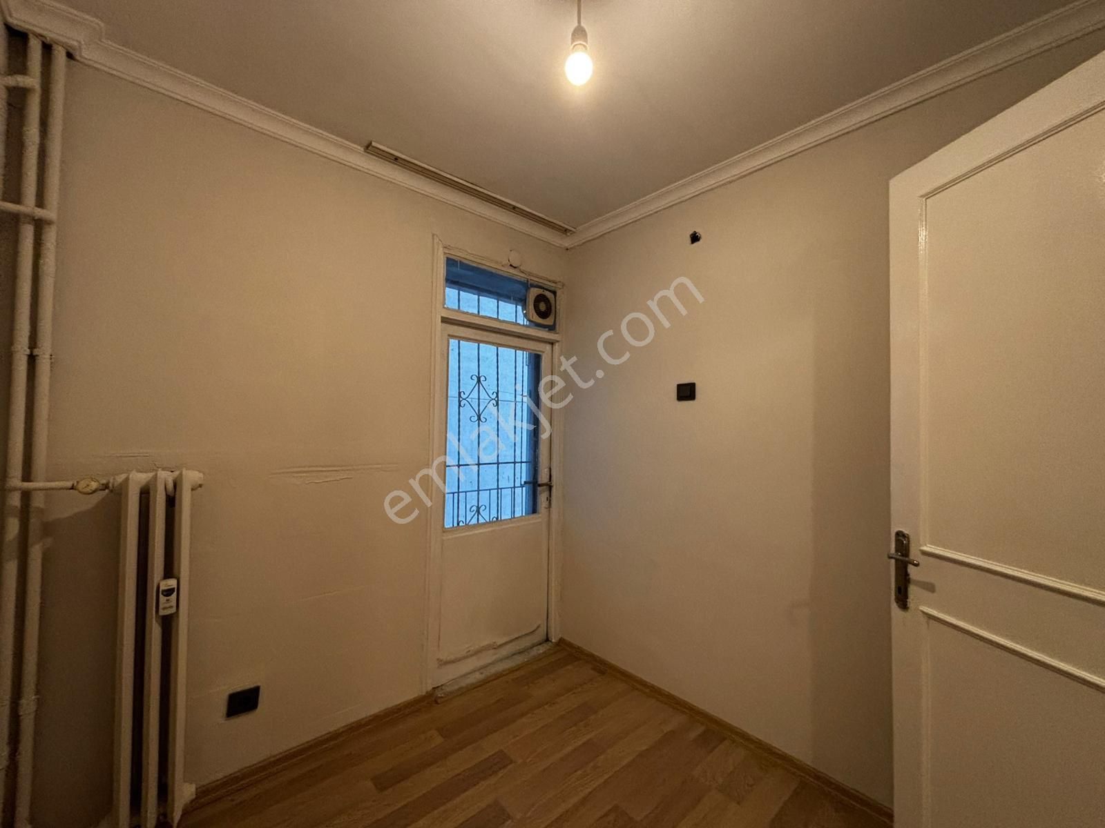 Alsancak Şair Eşrefte 1.kat 3+1 Yenilenmiş Kiralık İş Yeri / Daire! - Görsel 4