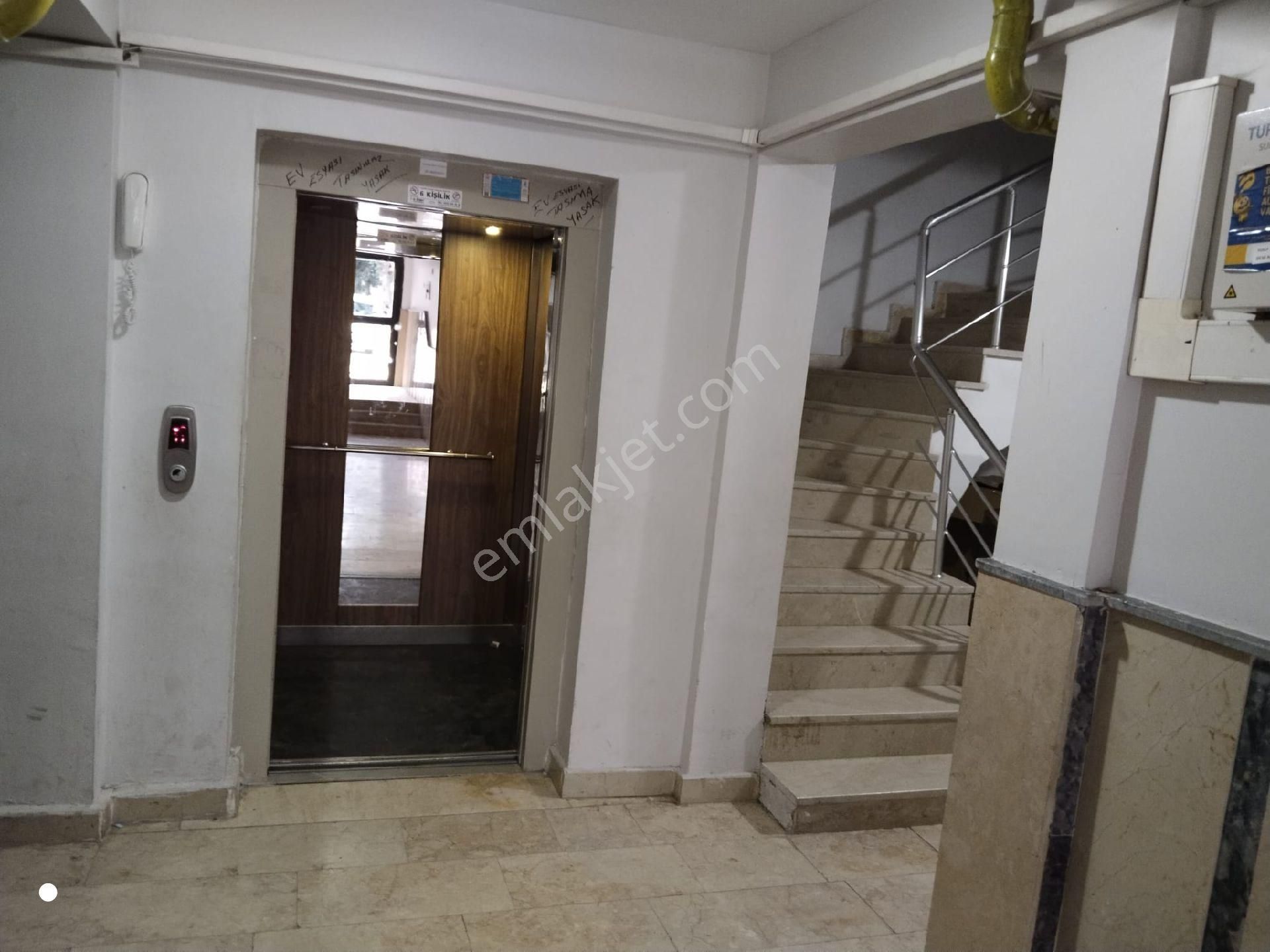 Fatih Mahallesi'nde 2012 Yapımı Masrafsız Geniş Aile Dairesi - Görsel 16